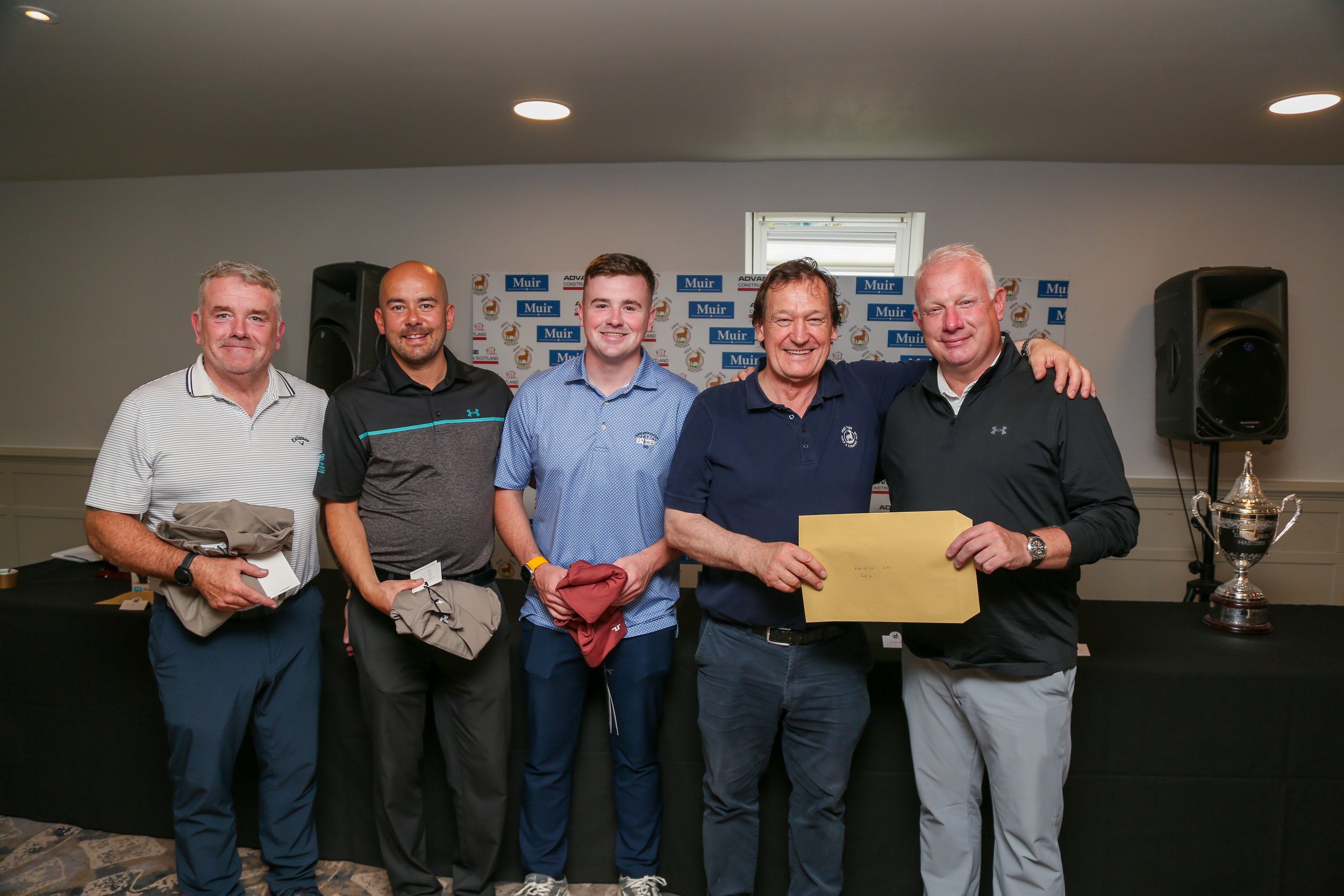 260804 PM Prizewinners 0005.jpg