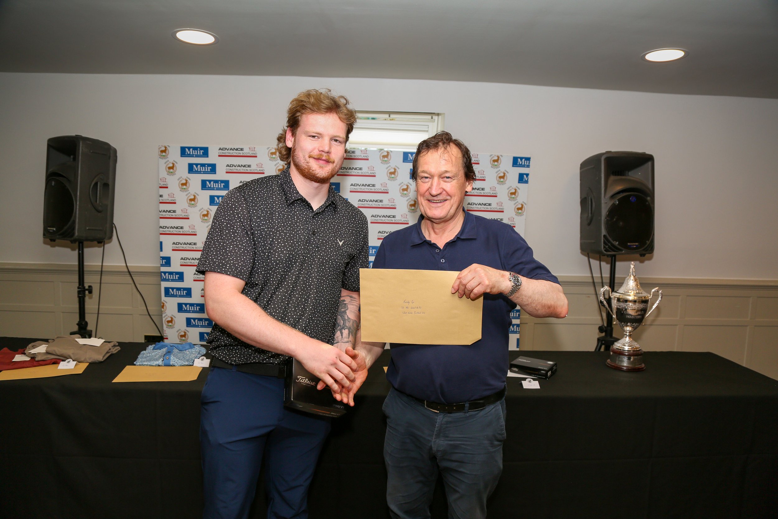 260804 PM Prizewinners 0001.jpg