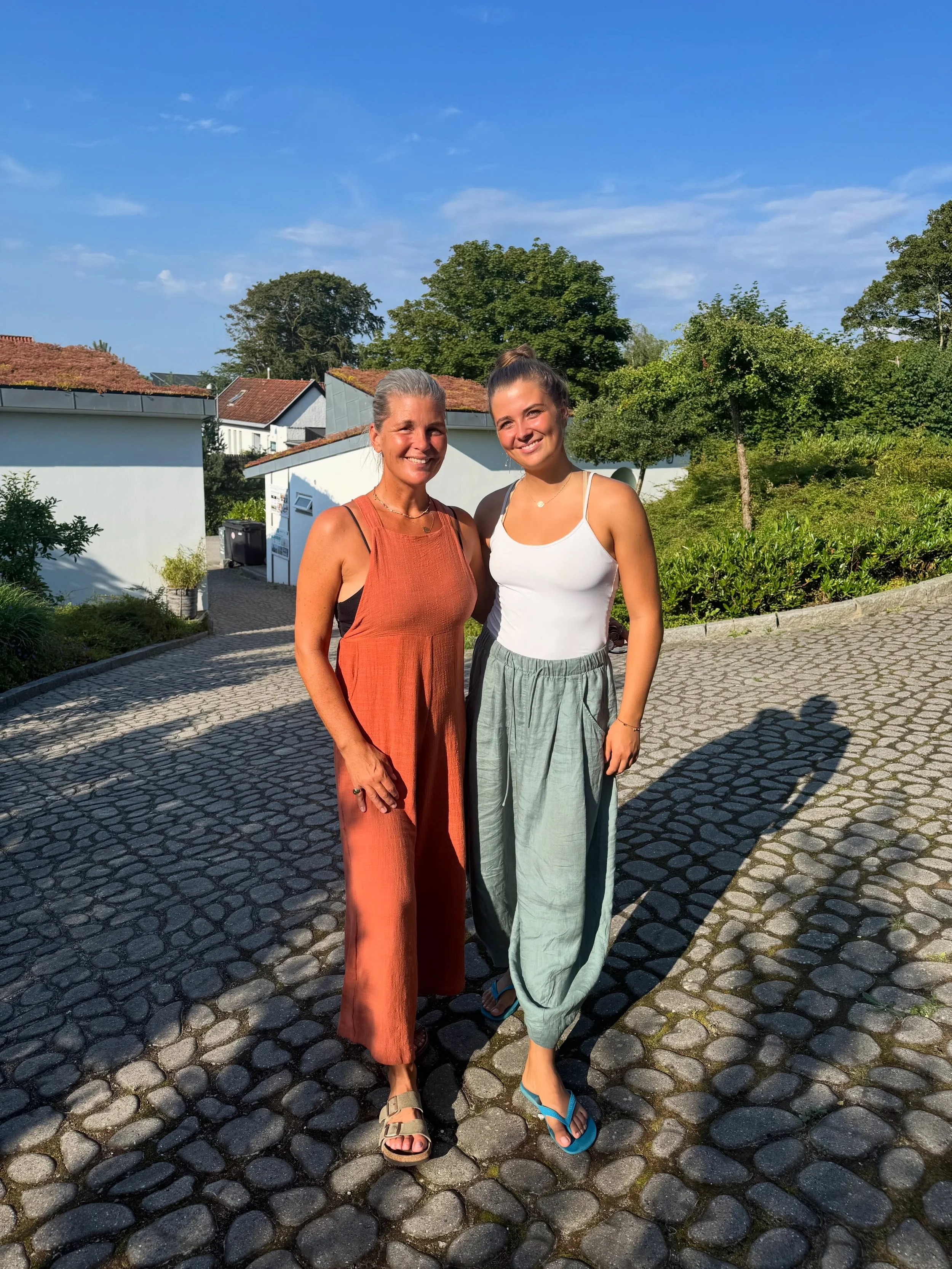 BREATHE AND CONNECT
Fredag d. 5. Juni p&aring; Grundlovsdag afholder Ida og jeg Shamanic Breathwork Ceremoni i Gilleleje igen.

Shamanic Breathwork er uden tvivl det mest kraftfulde, forl&oslash;sende og transformerende spirituelle arbejde vi nogensi