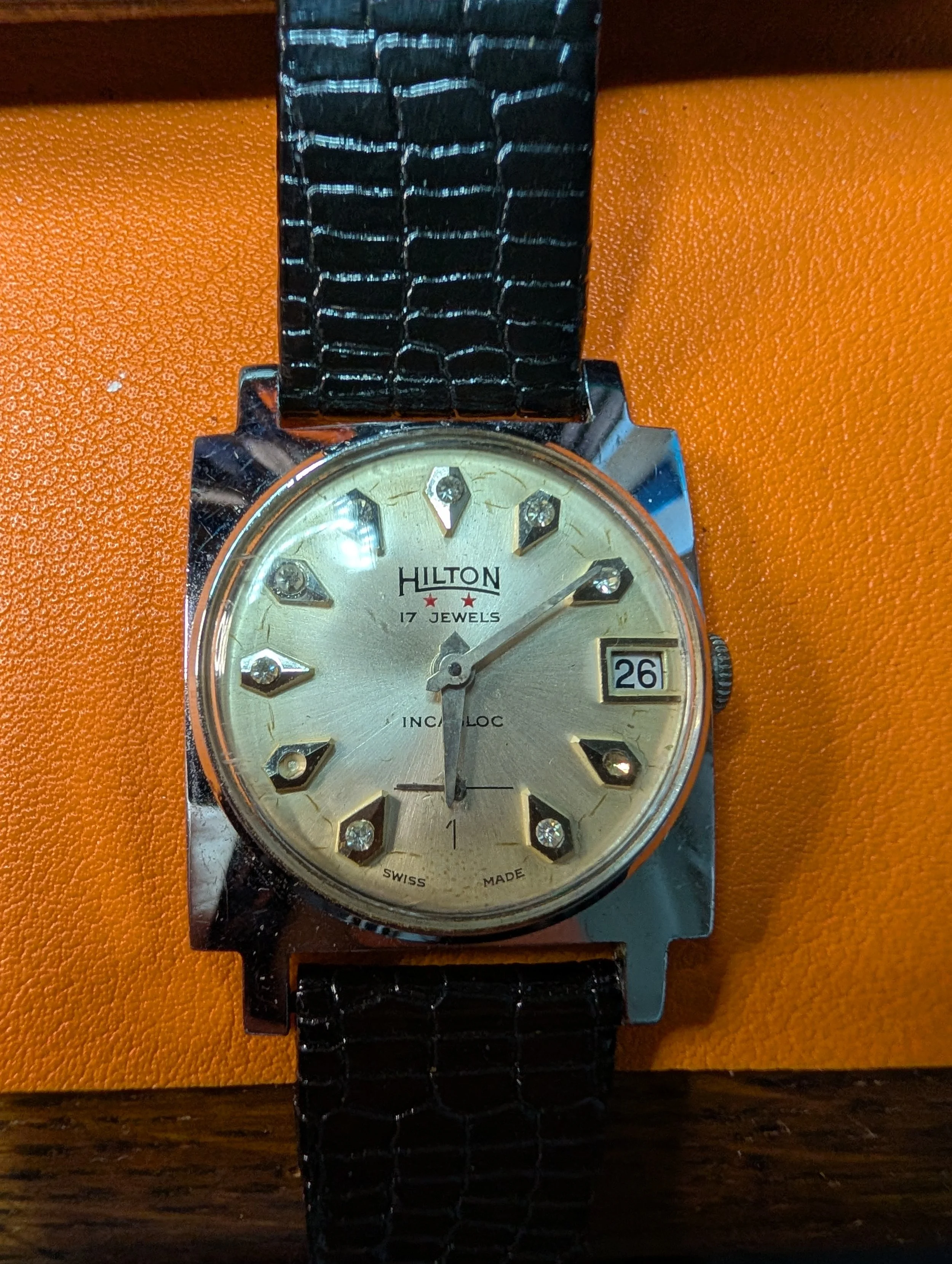Vintage Hilton 17 Jewel Swiss Dress Watch | Date Display | Incabloc | Mid Century Style