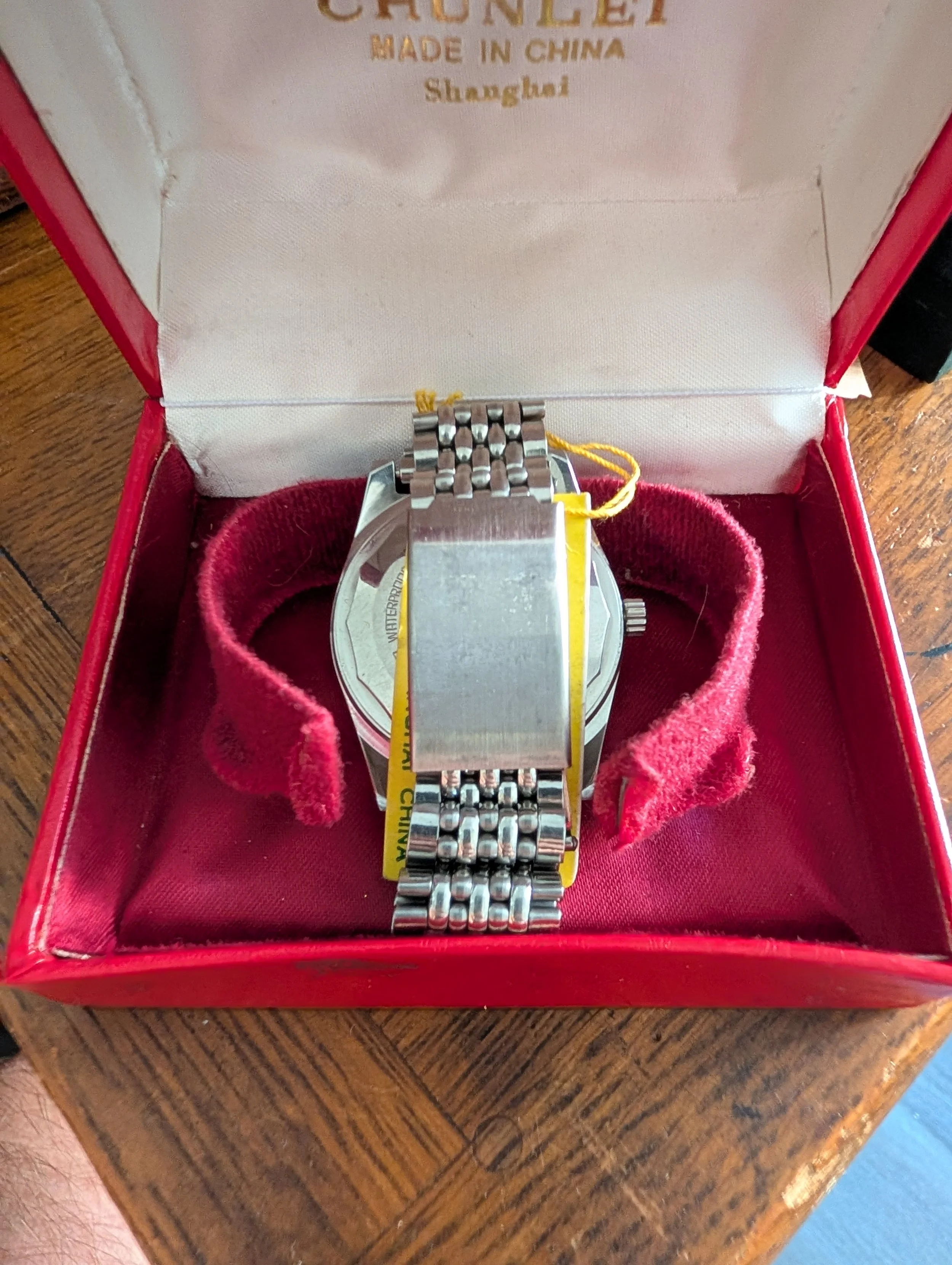 Vintage Chunlei 19 Jewel Mechanical Watch | Complete Set with Box & Warranty Card image 2