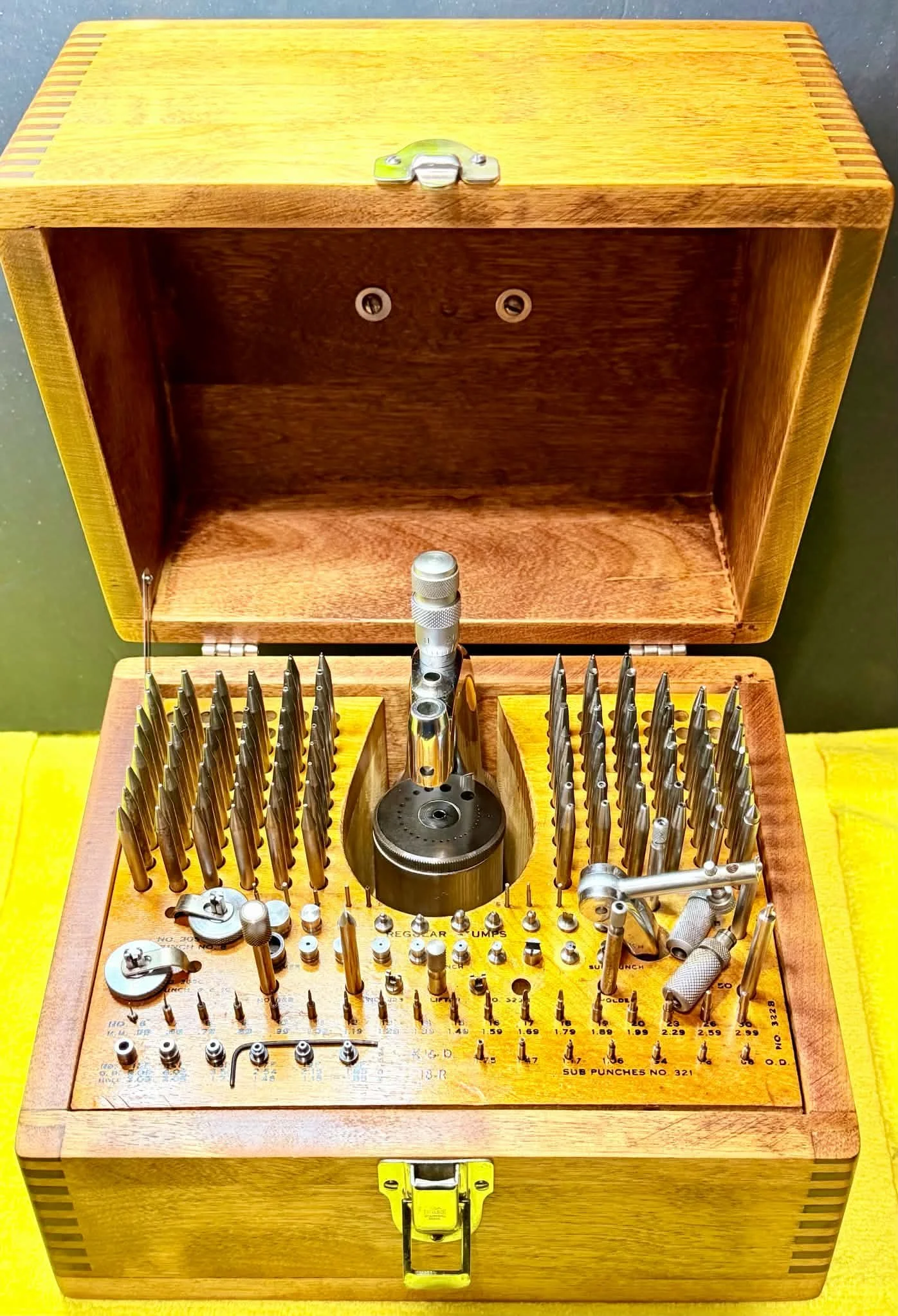 Kendrick & Davis New Style Inverto 18R Watchmakers Staking Set. K&D Inverto