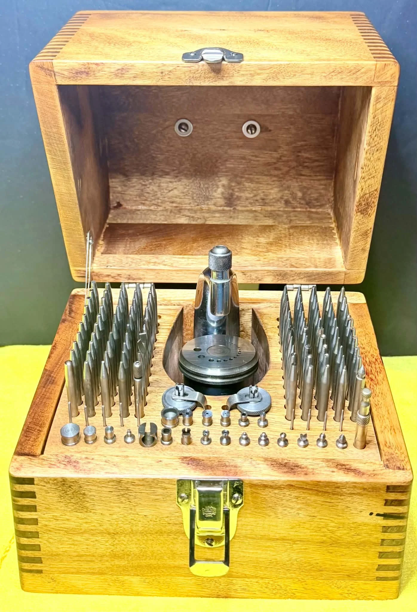 Kendrick & Davis Antique Inverto staking set. K&D original Inverto in an 18 series box.