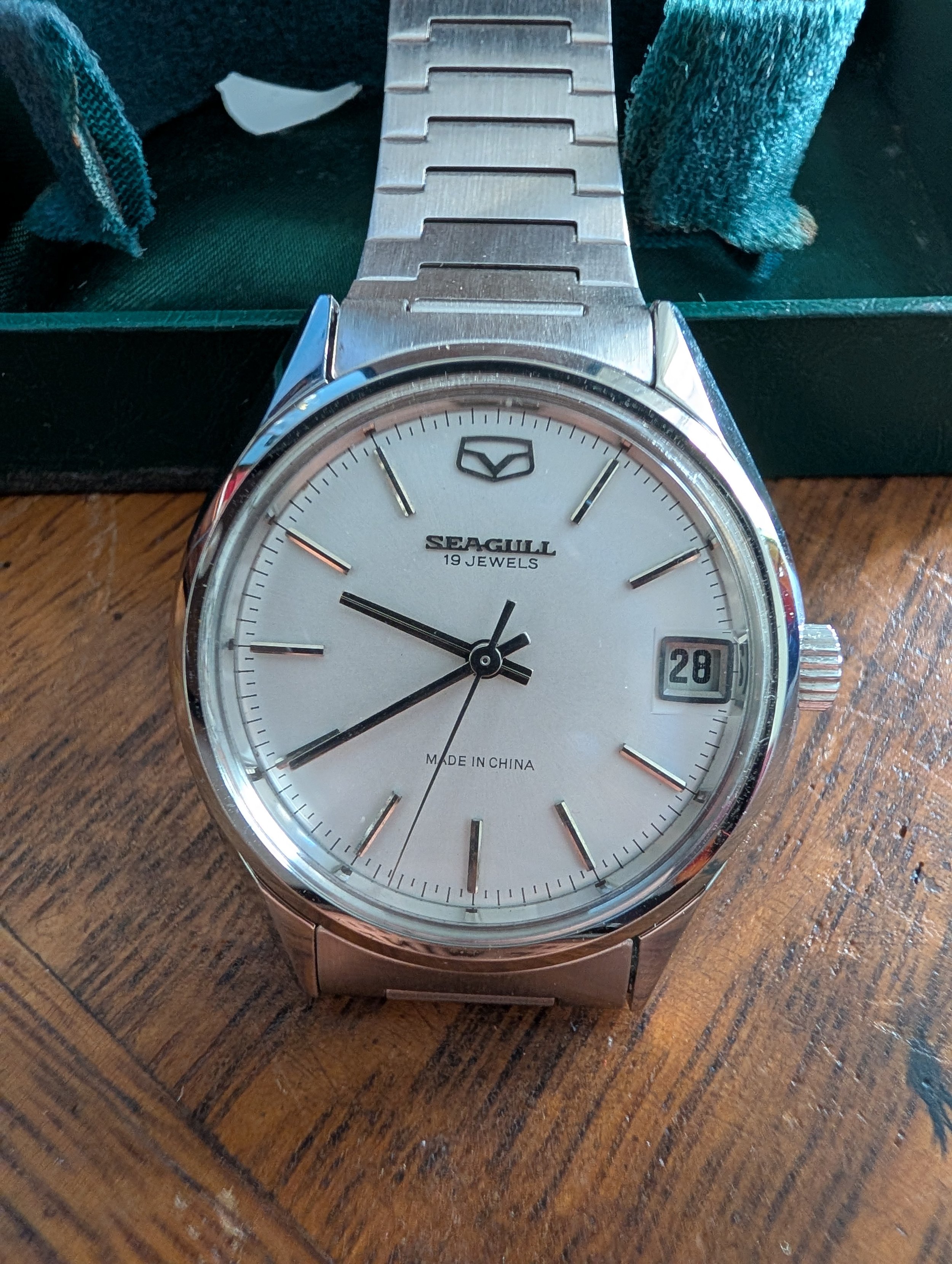 Vintage Sea-Gull 19 Jewel Mechanical Watch | Original Bracelet, Box & Papers | 1981 Warranty Card | image 4