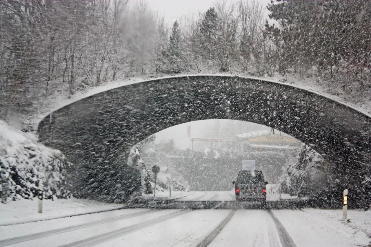 "Rideshare," fiction by Jen Knox