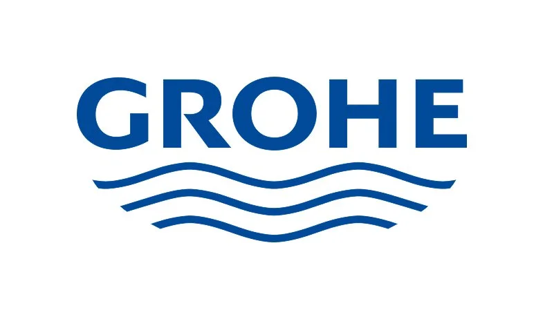 Logo de la marque Grohe en bleu avec des lignes ondulées en dessous.