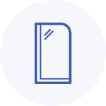 Un miroir rectangulaire avec un cadre bleu