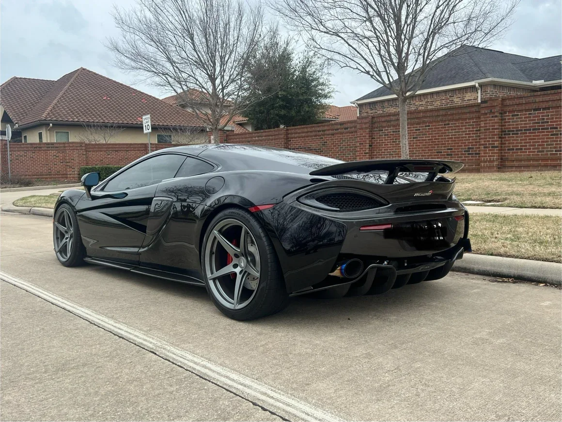 mclaren-570s-570gt-carbon-fiber-rear-wing-3750073_1160x_crop_center.webp