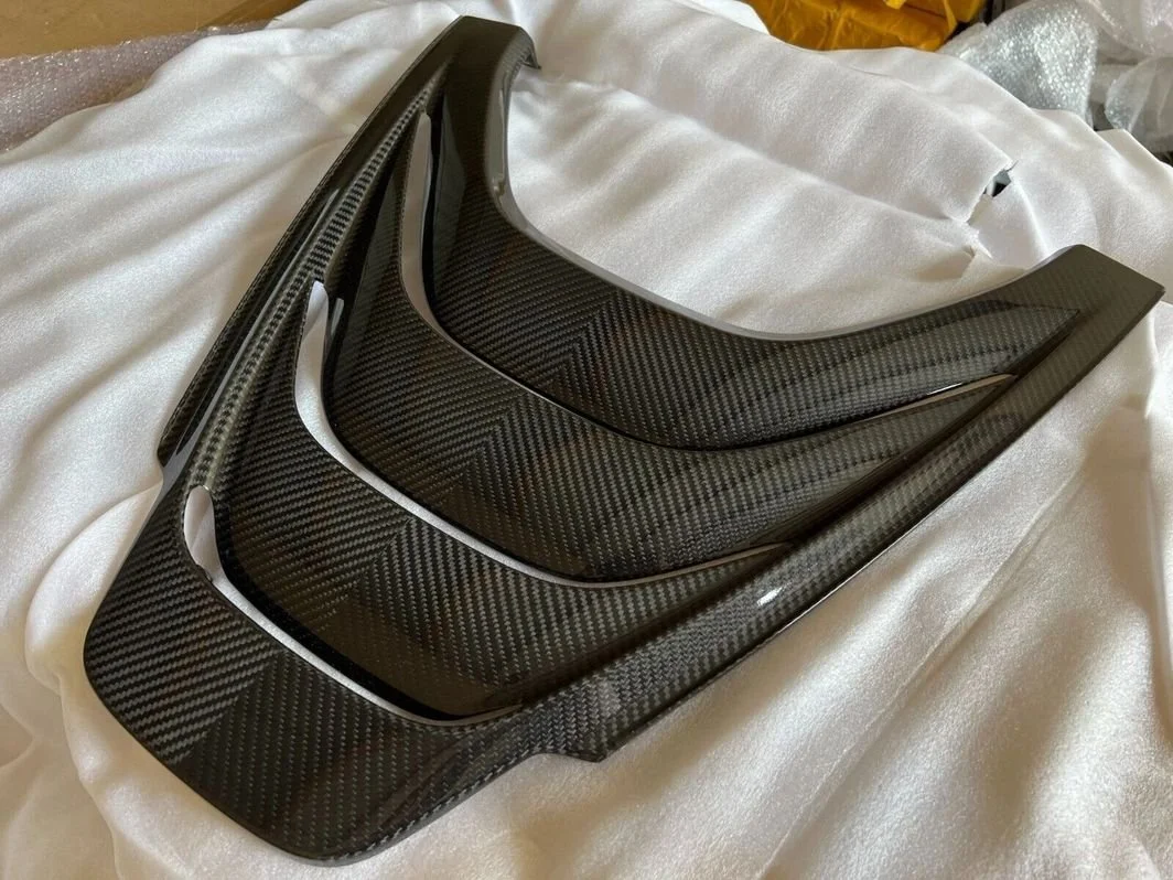mclaren-720s-carbon-fiber-rear-engine-cover-sypder-only-9418465_1160x_crop_center.jpg