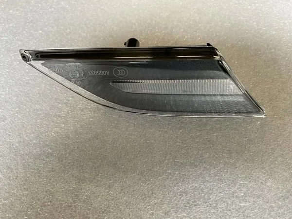 mclaren-720s-euro-spec-clear-smoked-side-marker-kit-7711117_1160x_crop_center.jpg