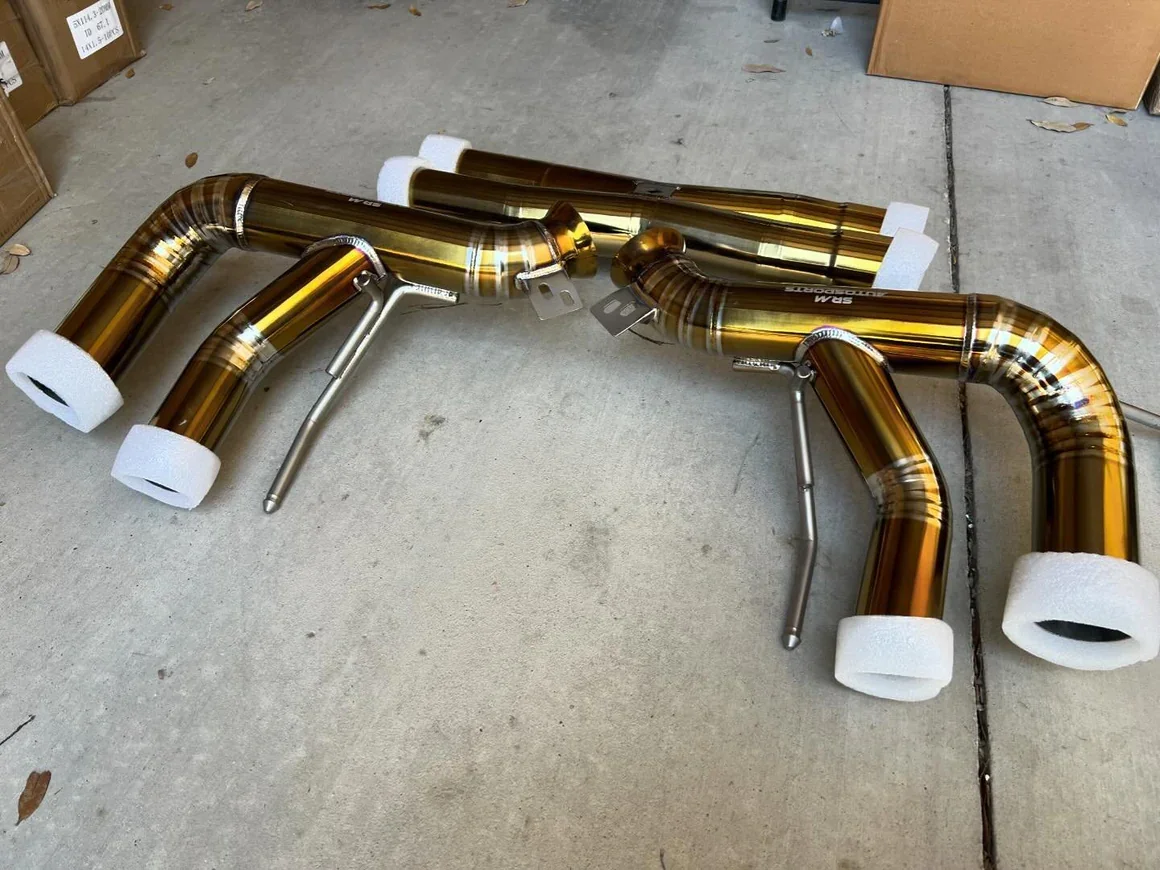 ferrari-f12-812-titanium-race-exhaust-system-7877087_1160x_crop_center.webp