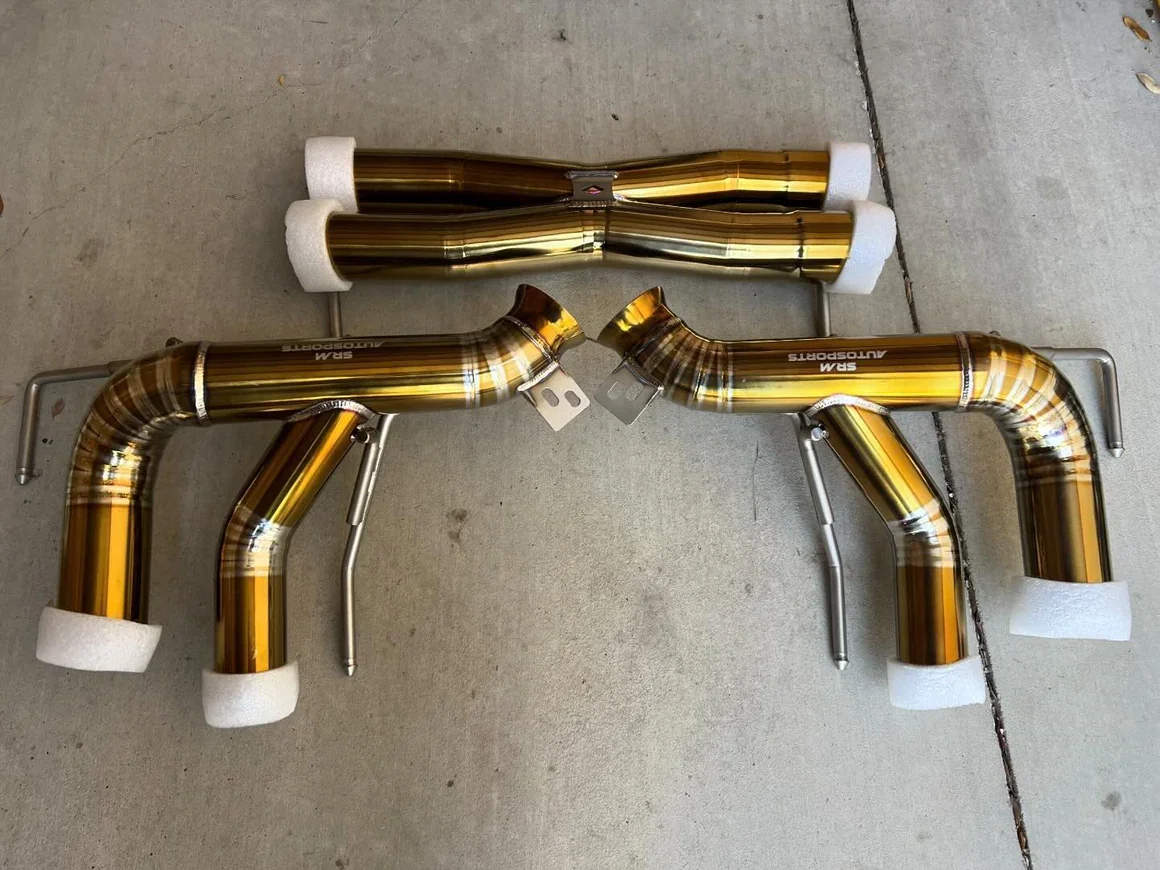ferrari-f12-812-titanium-race-exhaust-system-5556088_1160x_crop_center.webp