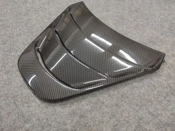 mclaren-720s-carbon-fiber-rear-engine-cover-coupe-1157473_1160x_crop_center.jpg