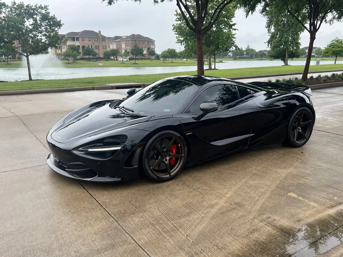 mclaren-720s-carbon-fiber-front-lip-5999059_1160x_crop_center.webp