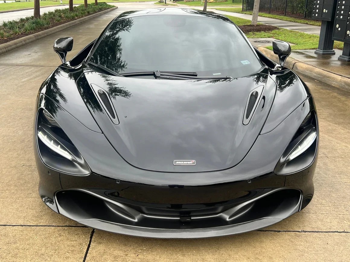 mclaren-720s-carbon-fiber-front-lip-9917985_1160x_crop_center.webp