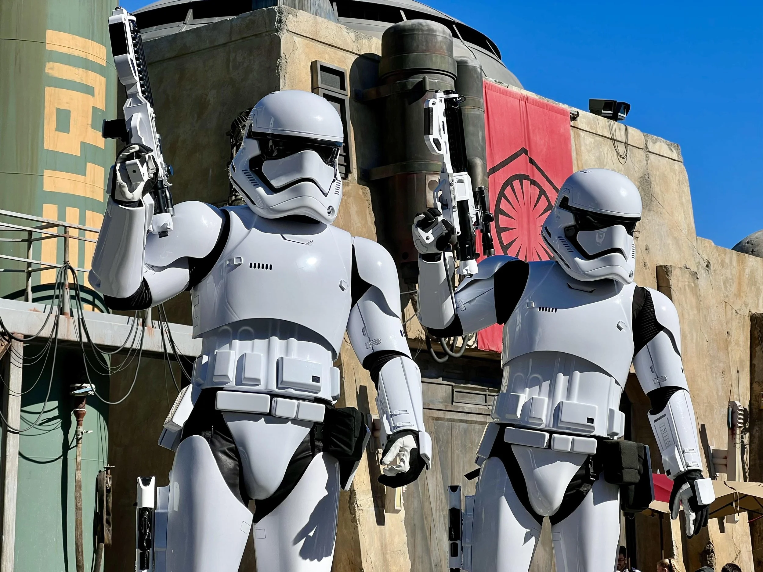 STAR WARS: GALAXY'S EDGE