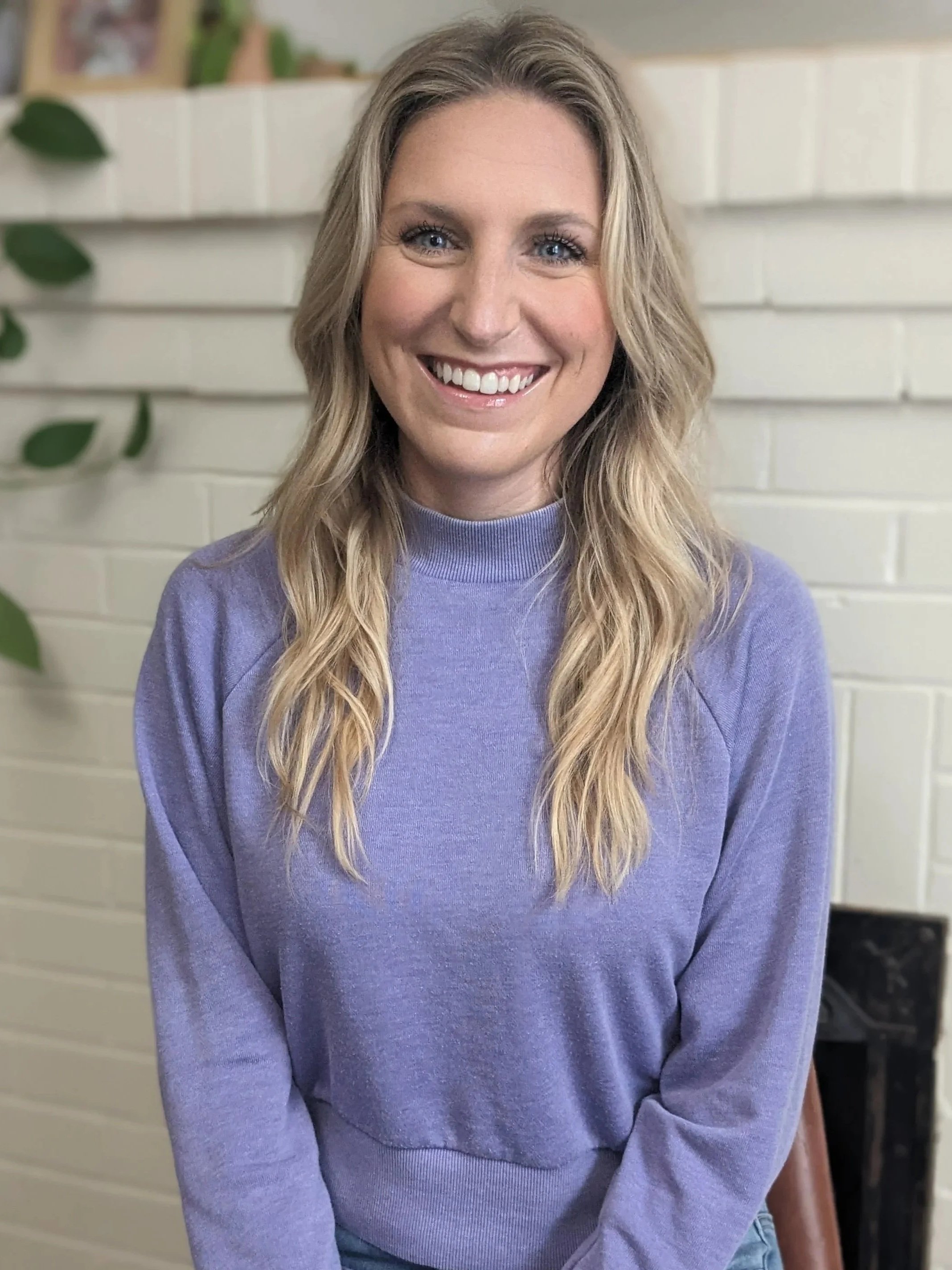 Chelsea Exton, LPC-MHSP providing eating disorder, anxiety, and LGBTQ+ affirming therapy in Nashville, Tennessee
