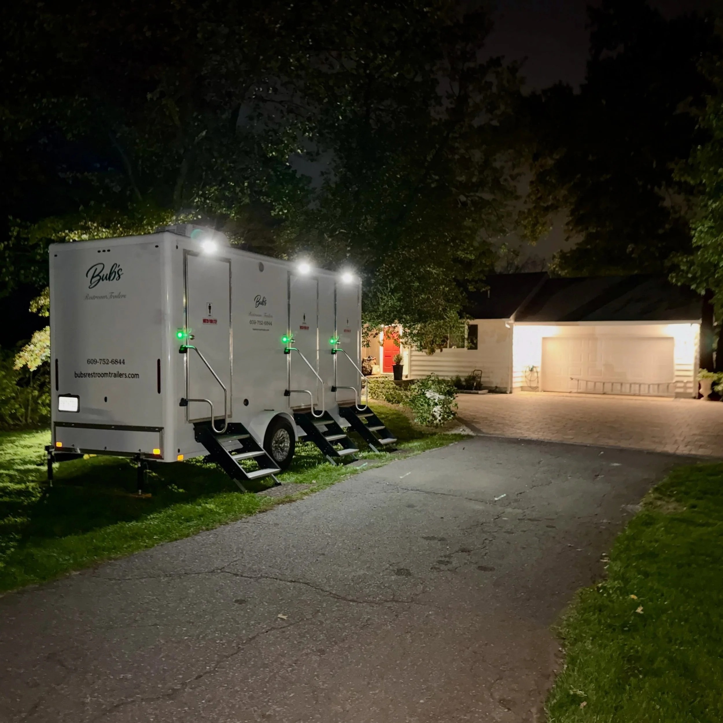 Dropped off last night, all set for today&rsquo;s wedding 💍

Congratulations to the bride and groom! We&rsquo;re honored to be part of your big day ✨ 

#BubsRestroomTrailers #LuxuryRestroomTrailer #WeddingDay #SouthJerseyWedding #njwedding