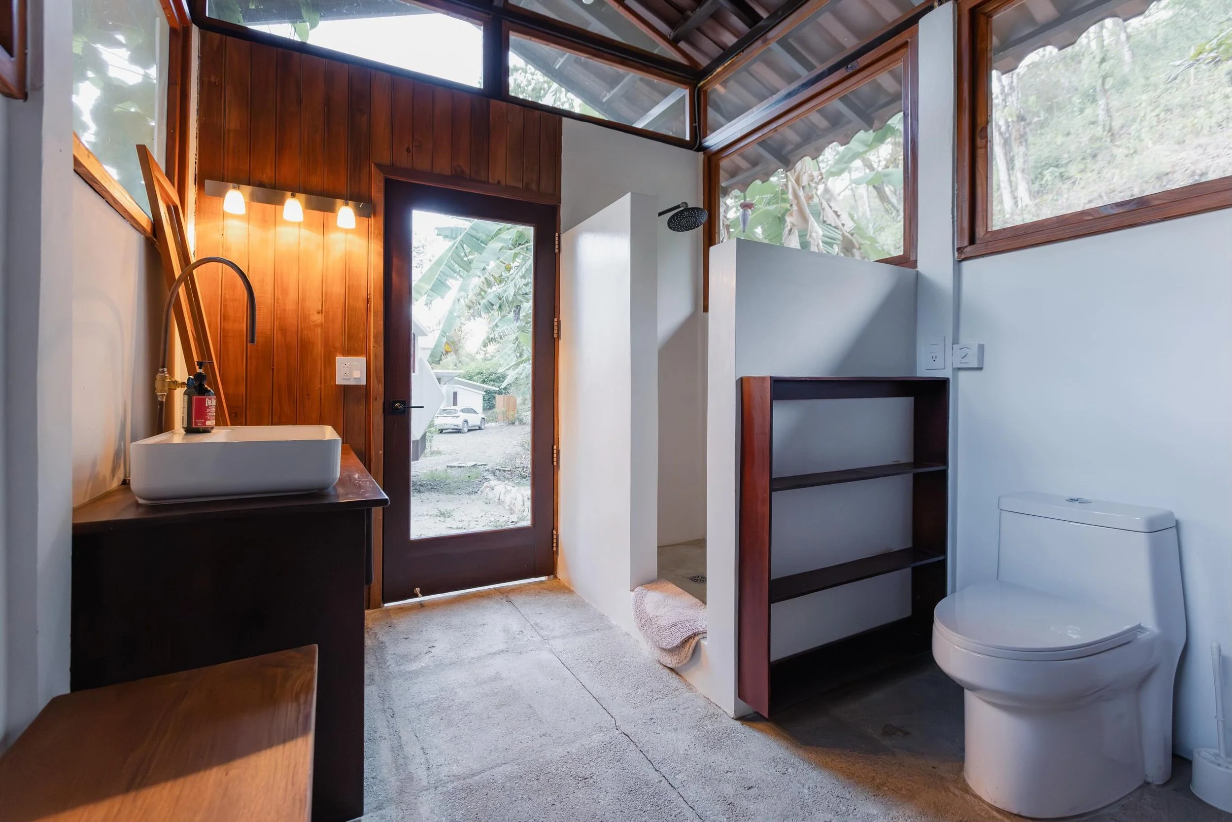 Zome bath house heaven.  Sanctuary.