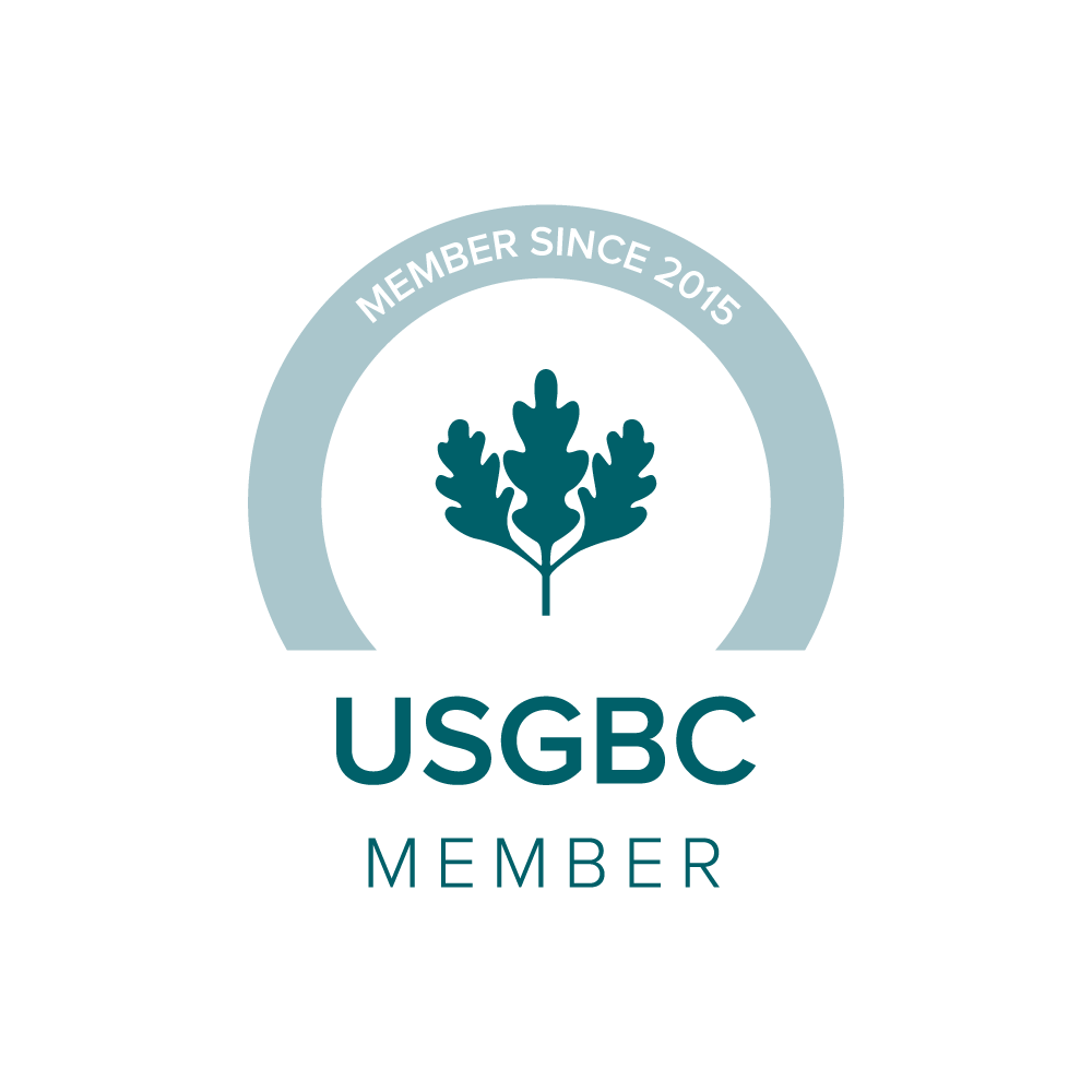 Logotipo del USGBC que indica membresía desde 2015 con un símbolo de hoja en el centro.
