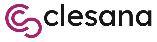 Das Logo von Clesana, bestehend aus einem stilisierten, magentafarbenen Symbol und schwarzen Text.