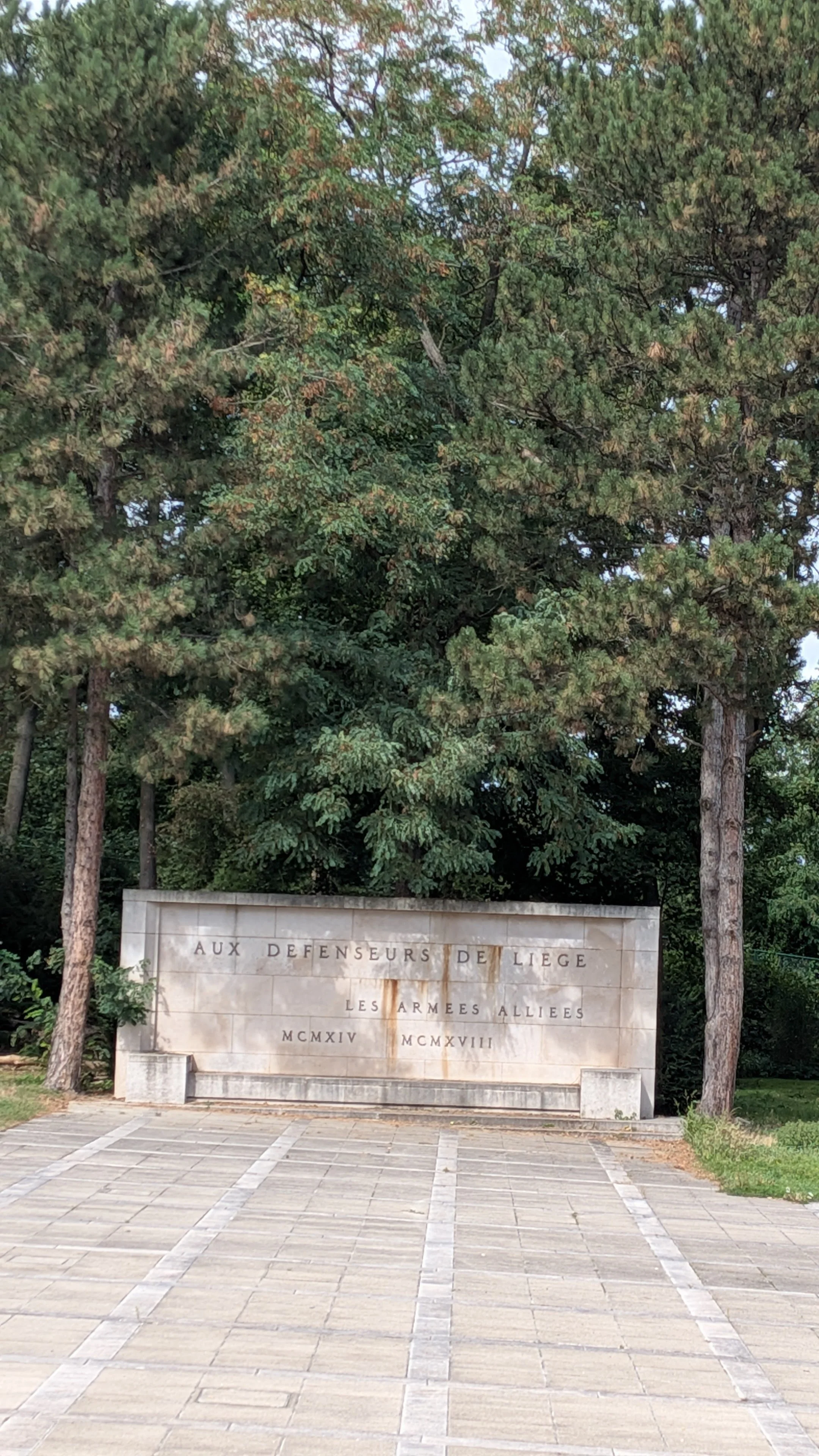 WW1 Monument.jpg