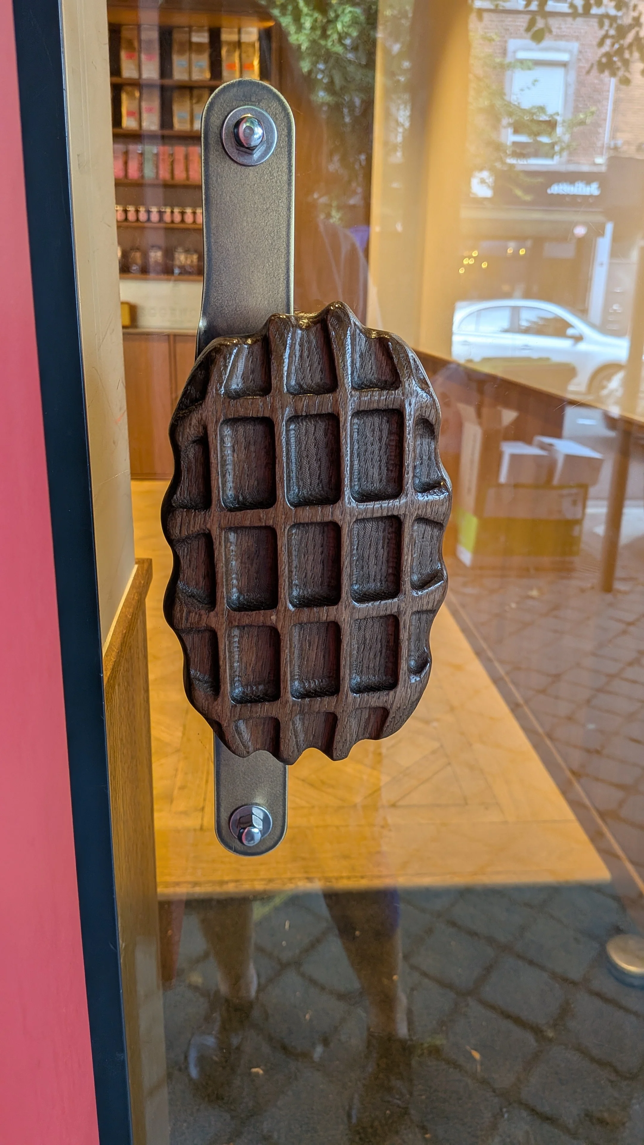 Egginols Door Knob.jpg
