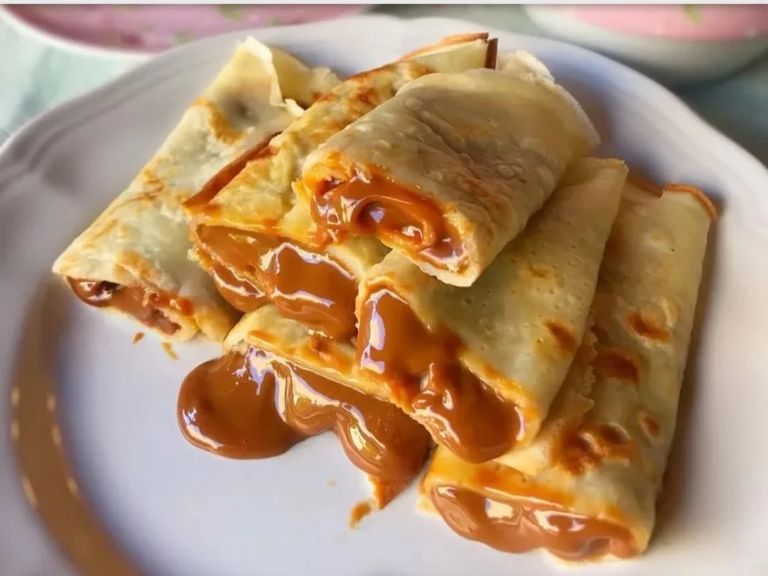 Panqueques with Dulce de Leche (Crepes)