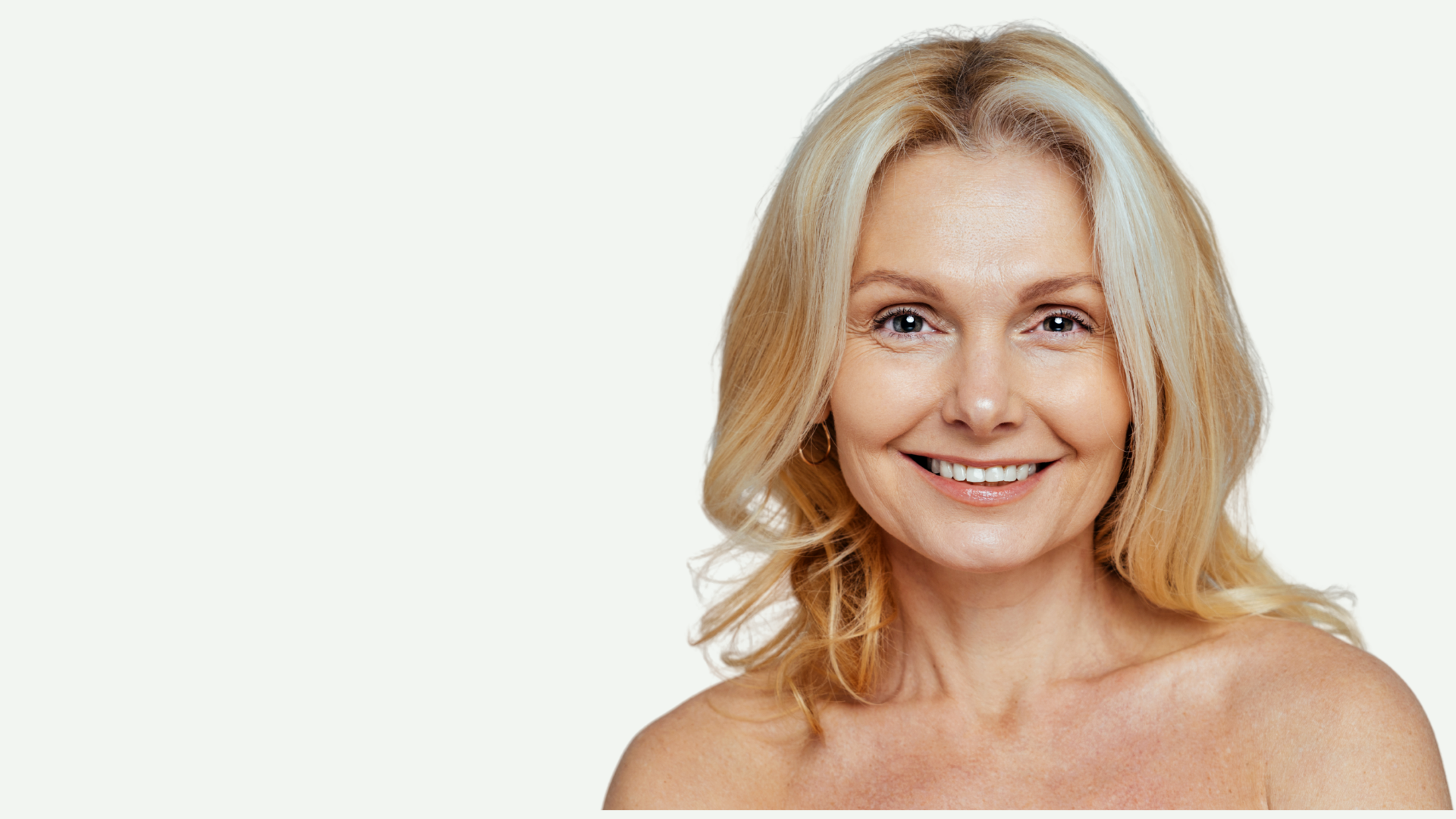 Хидратираща терапия за лице в Deilux Beauty София