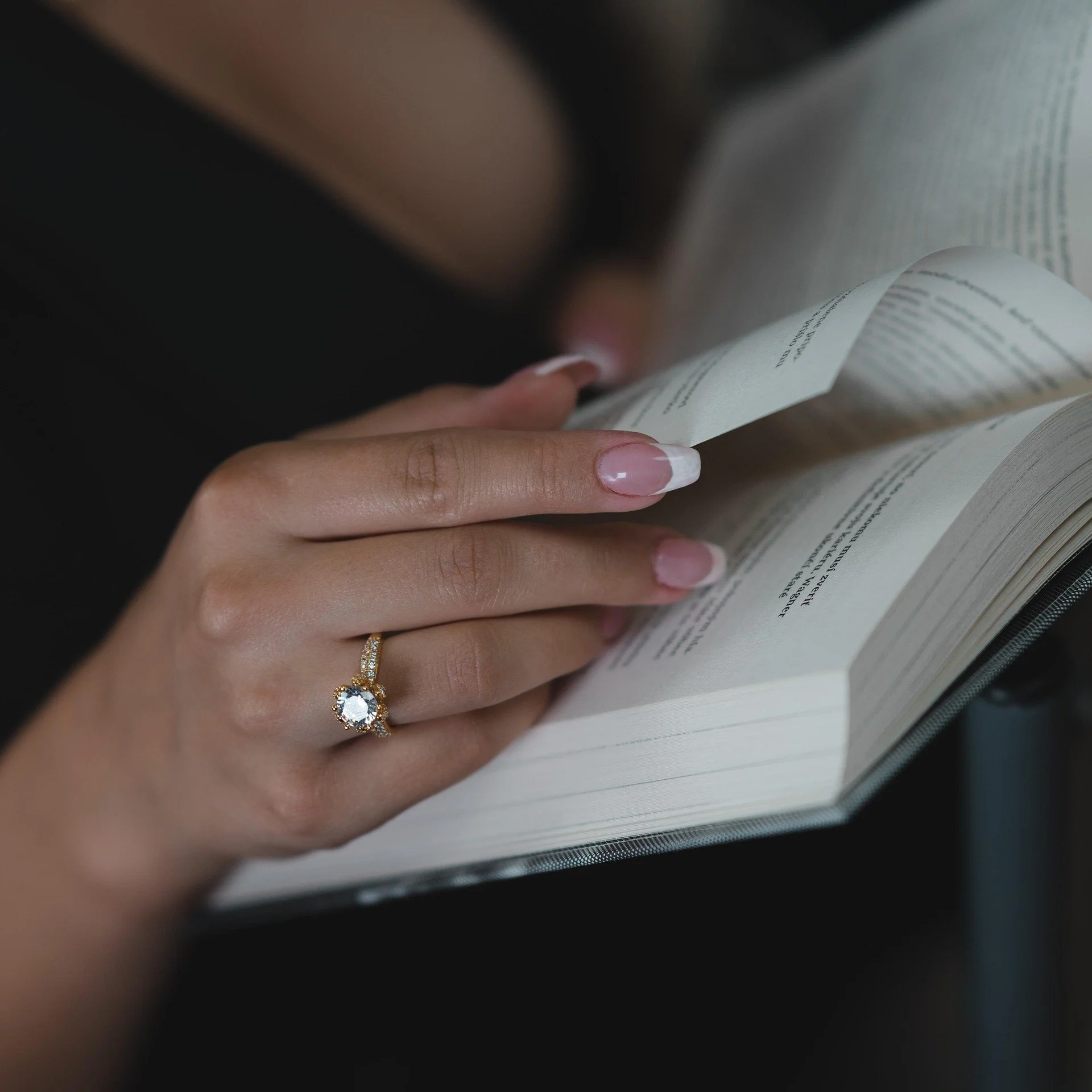 Luxury & Literary