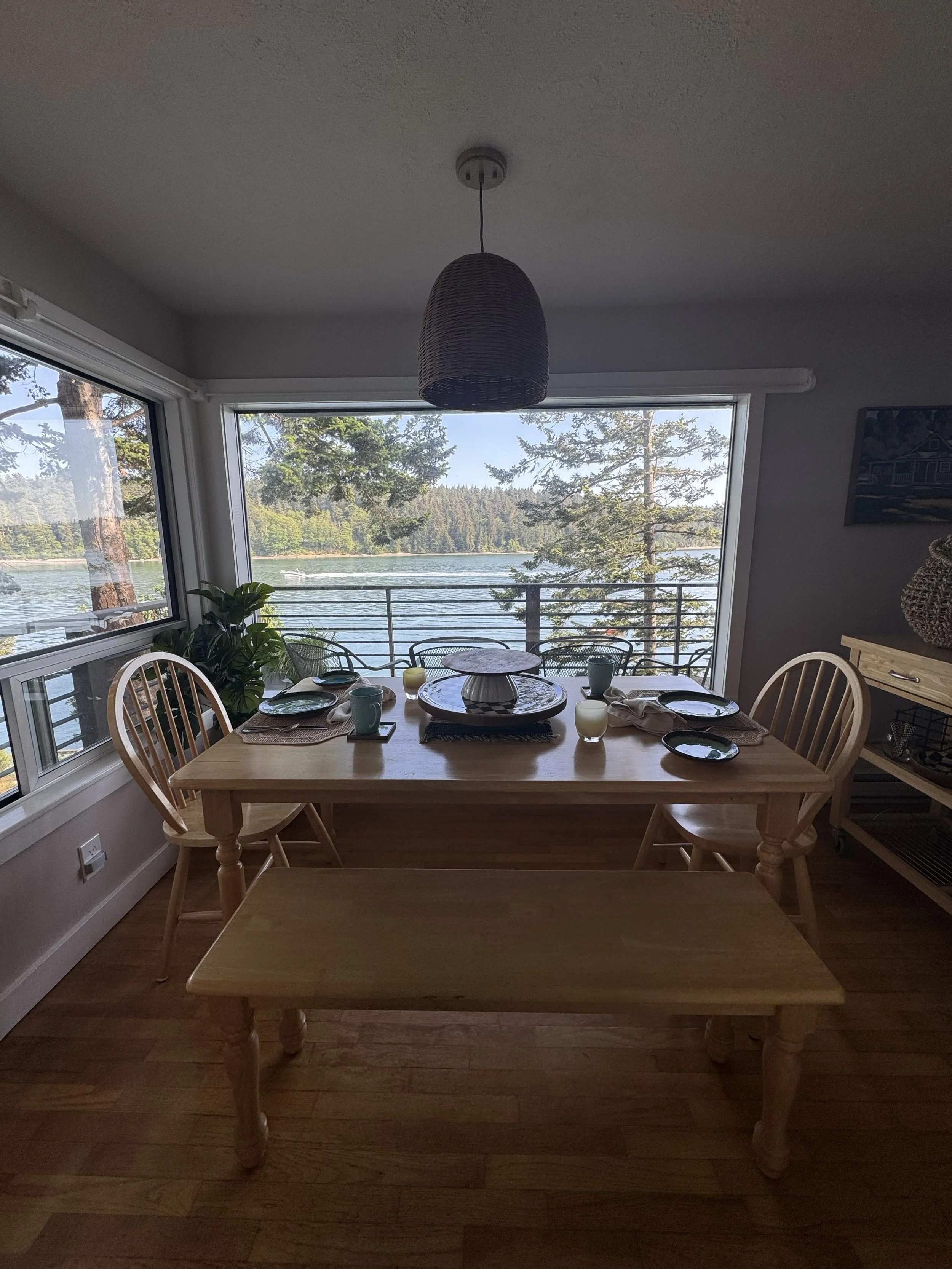 Breakfast in this sunny dining cove is the perfect perch for viewing spectacular sunrises, watching eagles overhead, and Orca whales swimming thorough Yokeko pass.