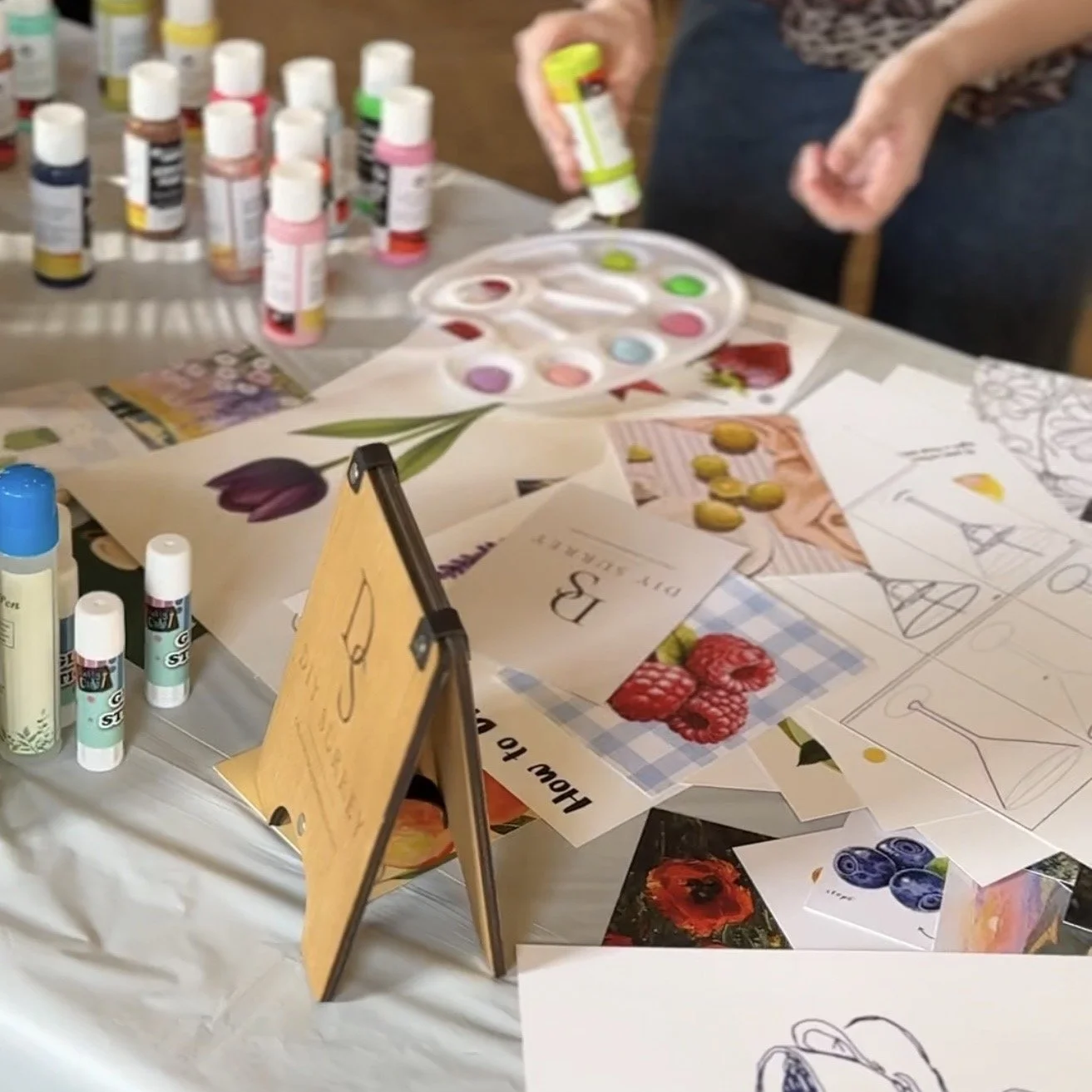 painting-materials-workstation.jpeg (Copy)