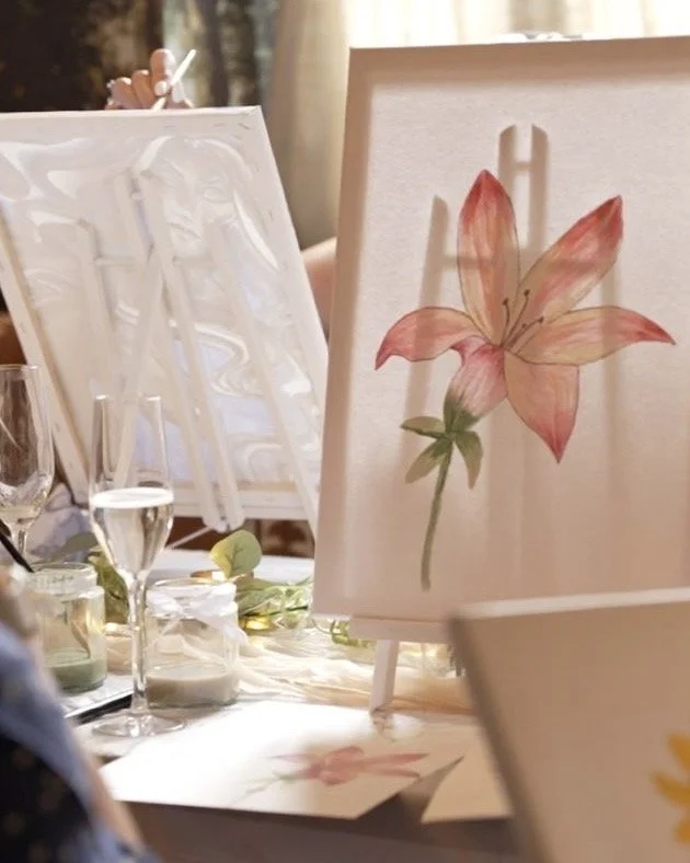 canvas-painting-close-up-easel.jpeg