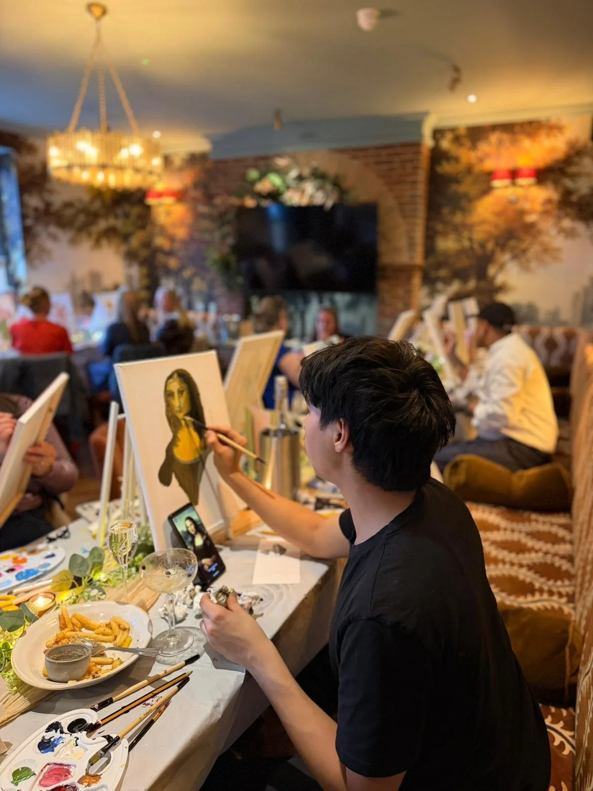 paint-sip-creative-evening-surrey.jpeg