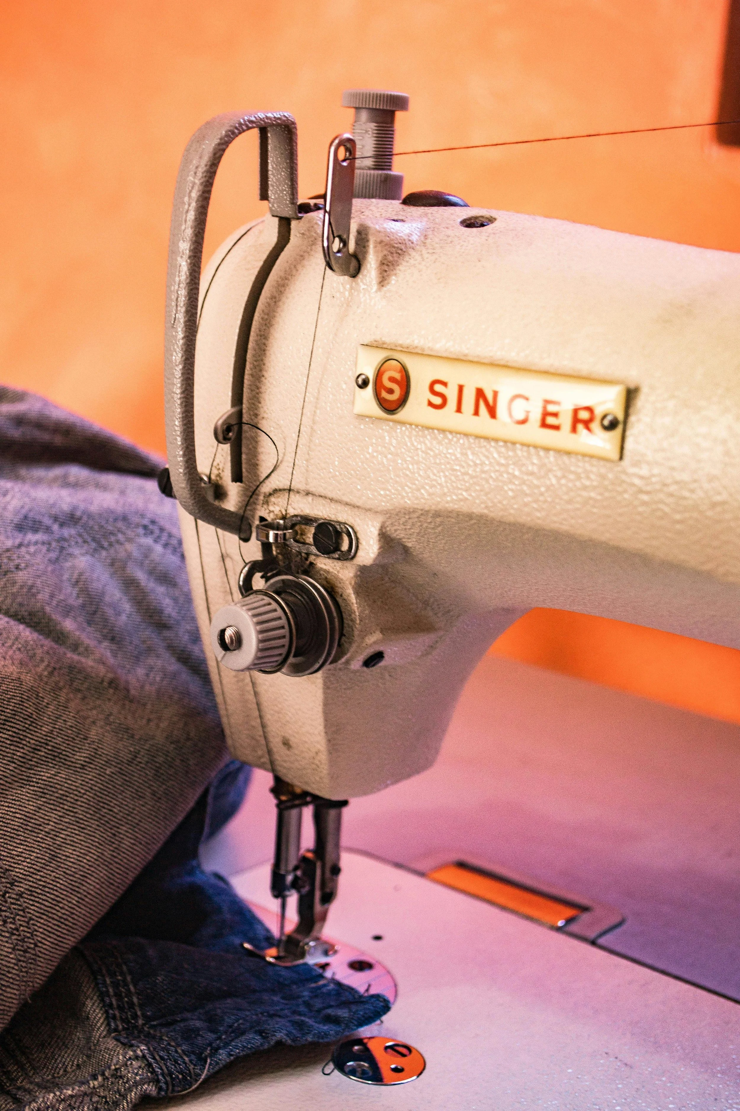 How to Thread a Sewing Machine (Without Feeling Overwhelmed)