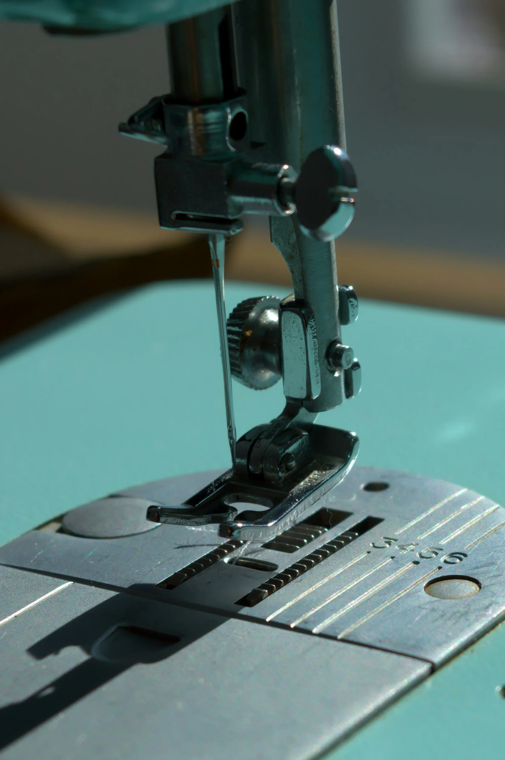 What Does a Sewing Machine Presser Foot Actually Do?