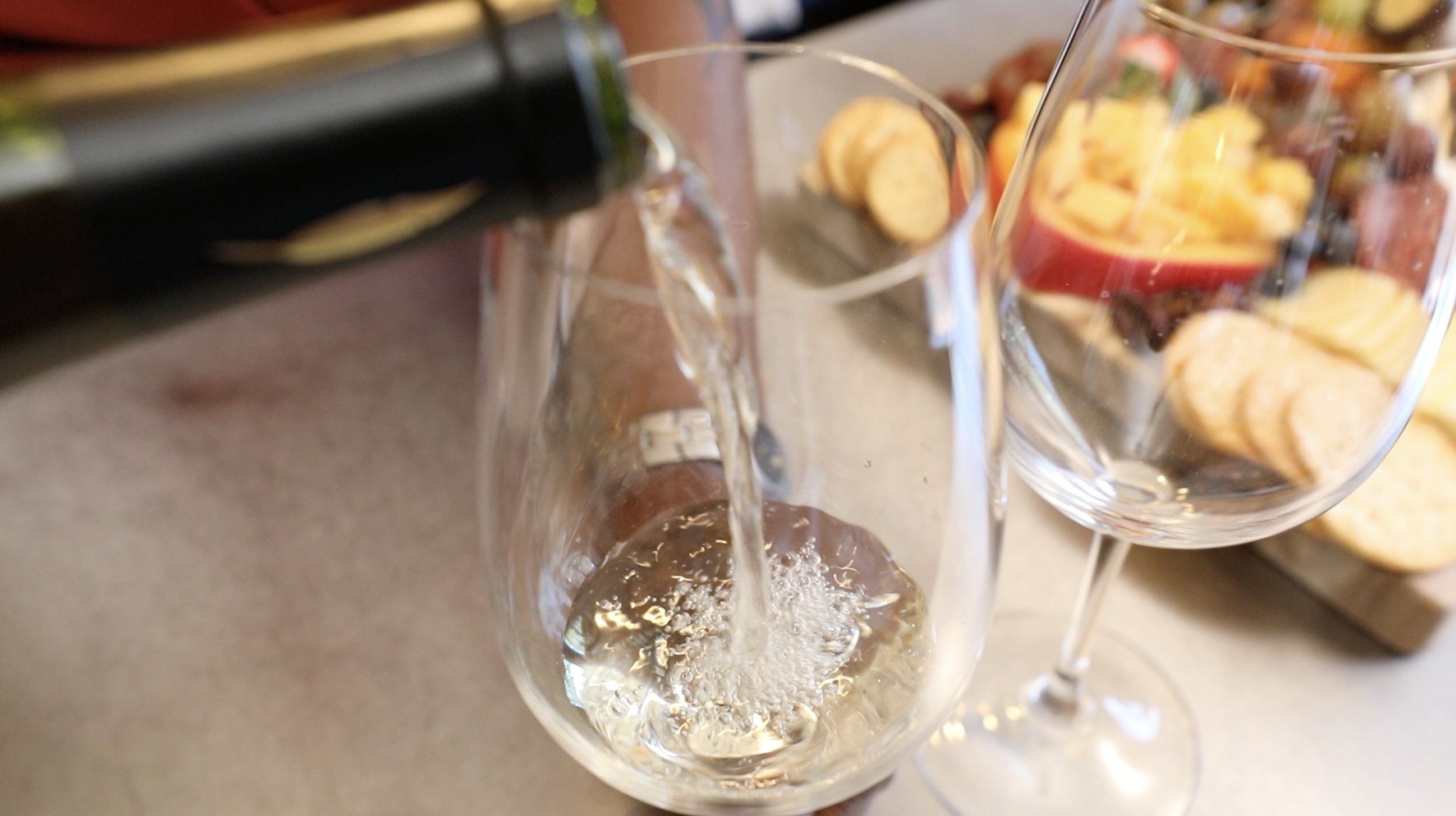 A Simple Guide to Wine &amp; Cheese Pairings for Your Next Charcuterie Board