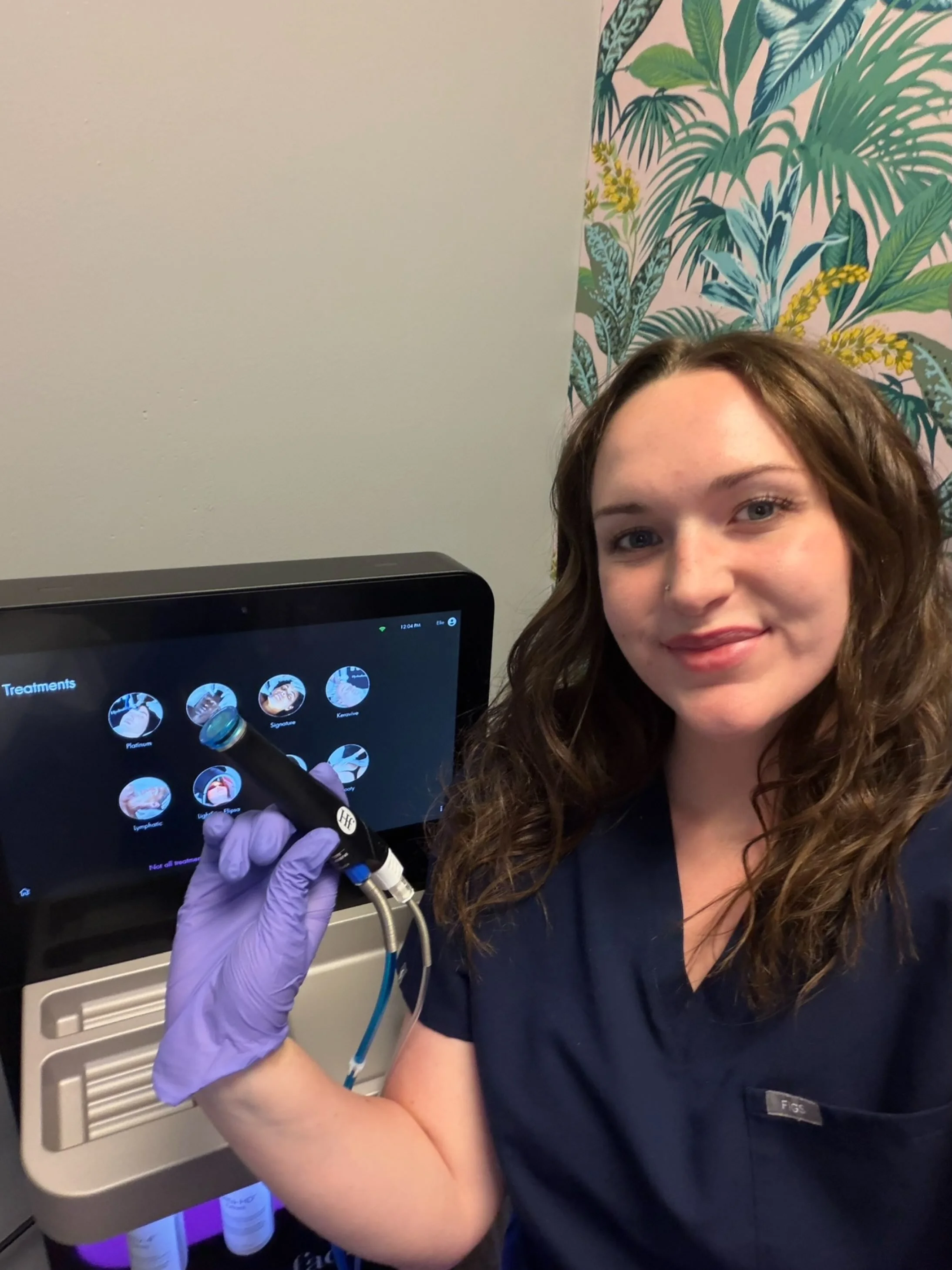 Hydrafacial days are my favorite days!!!!

Hydrafacial is my favorite treatment to perform because I love that it can be customized to each client&rsquo;s individual skin needs while providing so many benefits in just one treatment.

And the best par
