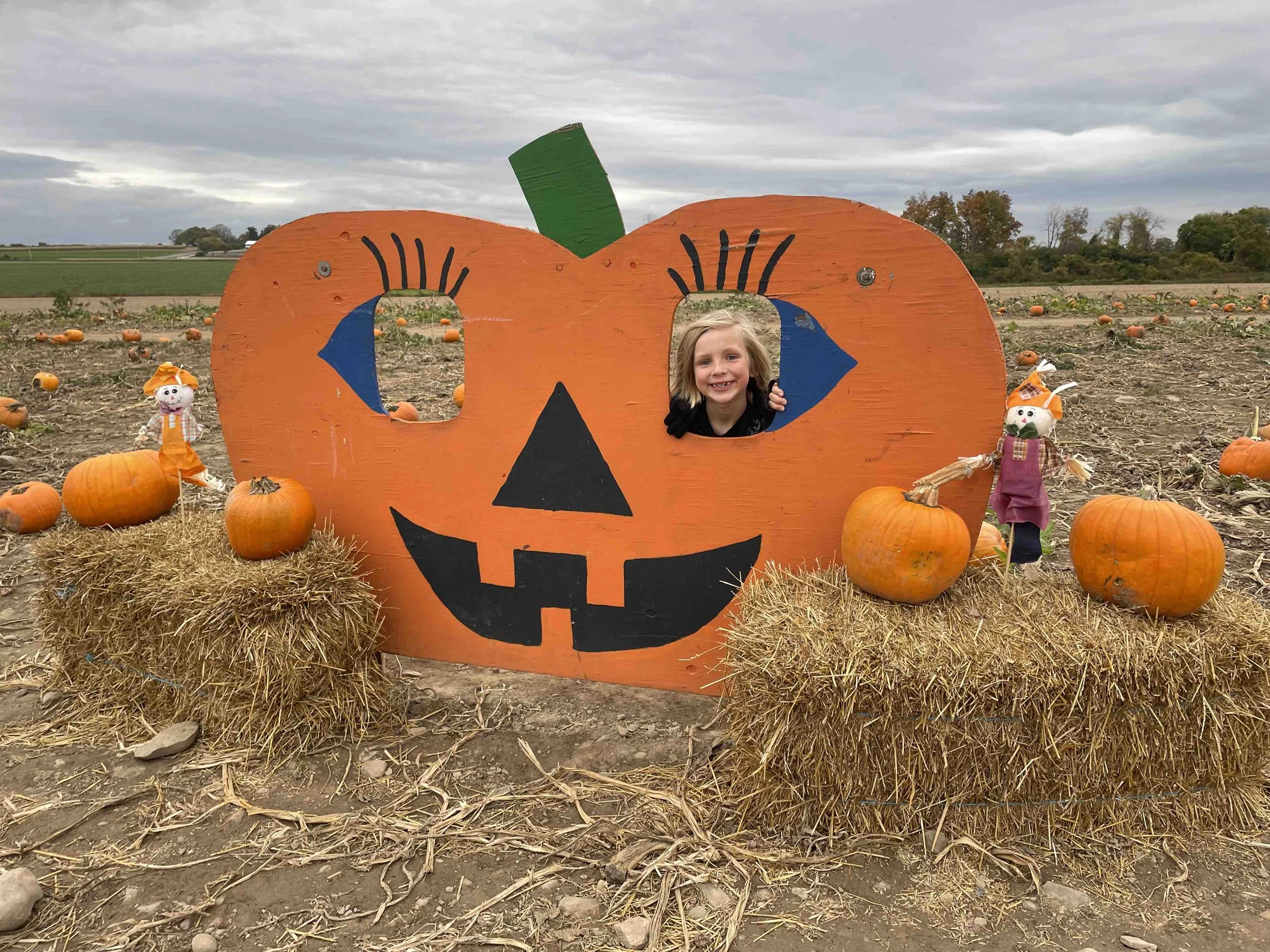 LilyeaFarms_PumpkinPhotoOp2.jpeg