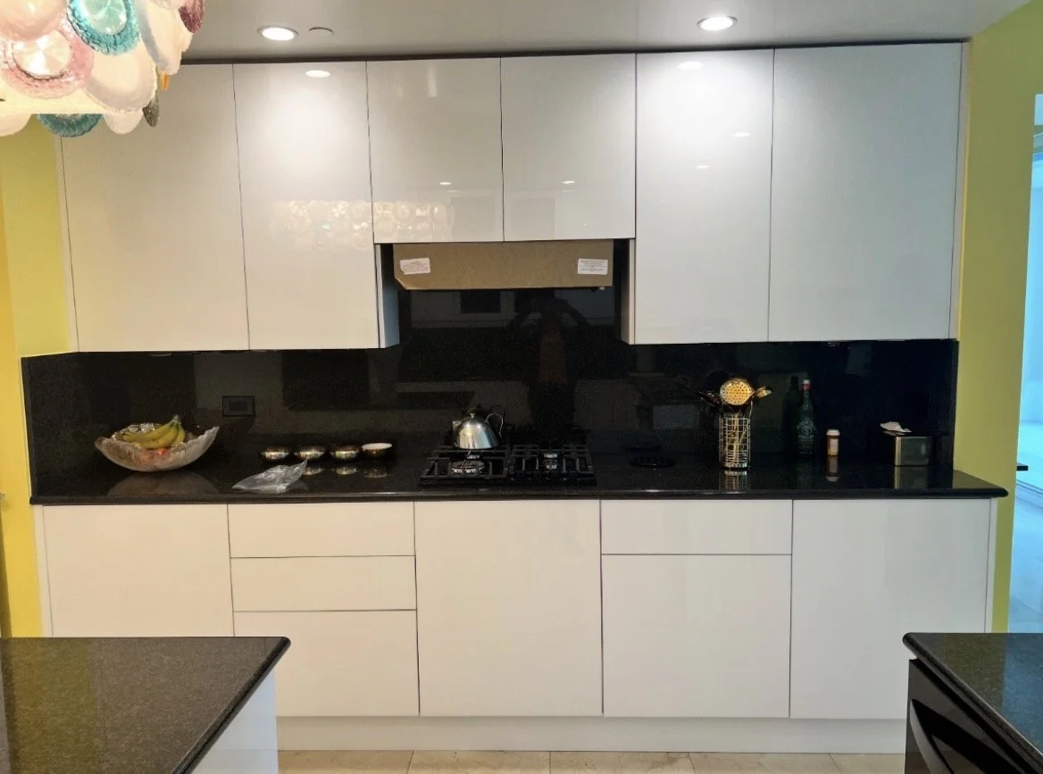 #I    After - Refacing Frameless Cabinets