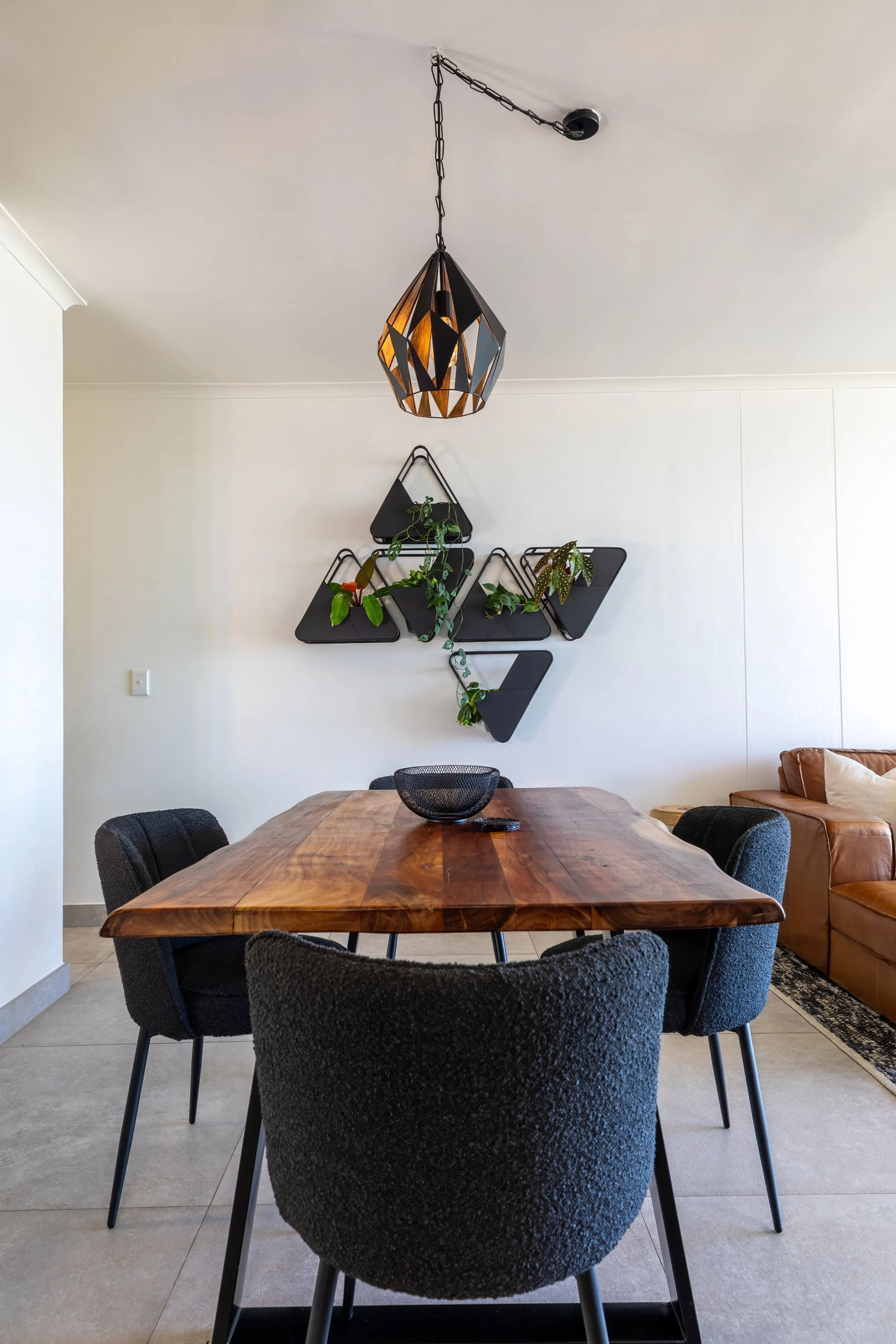 Dining_Table