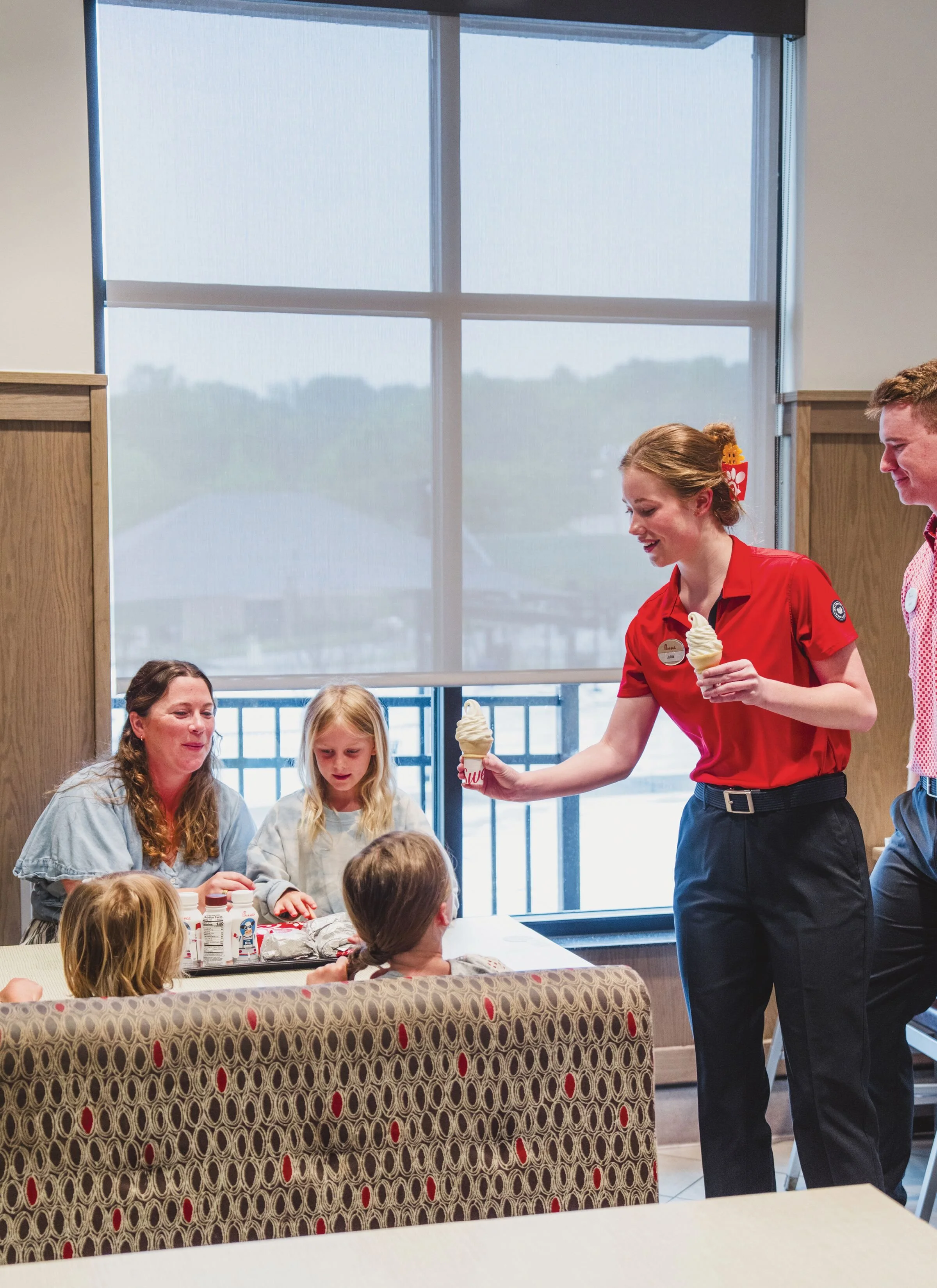 CFA_WF228550_EmployerBrandQ325_US-EN_Print_Uncropped_14_low-res.jpg