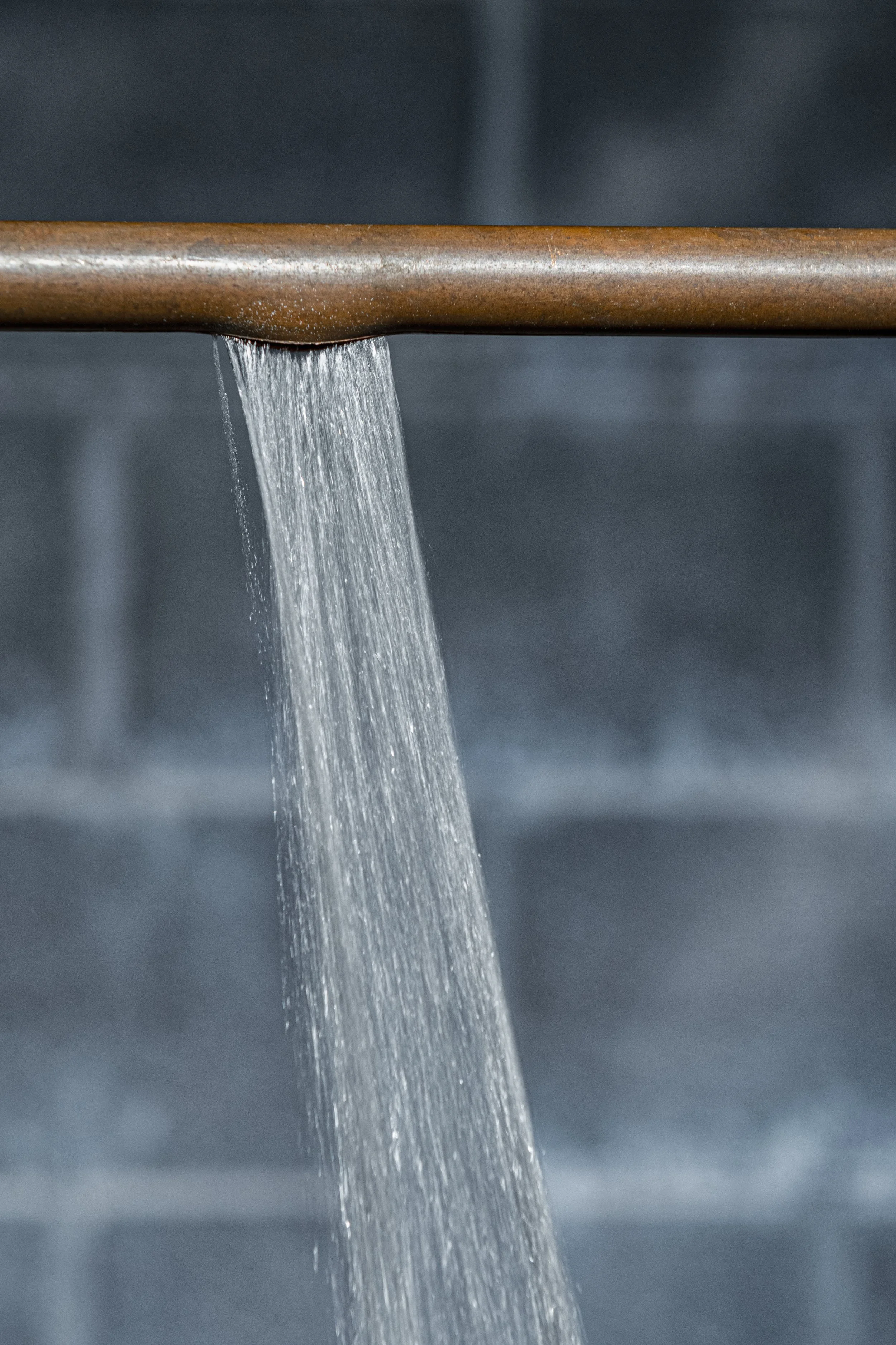 burst-copper-pipe-plumbing-emergency