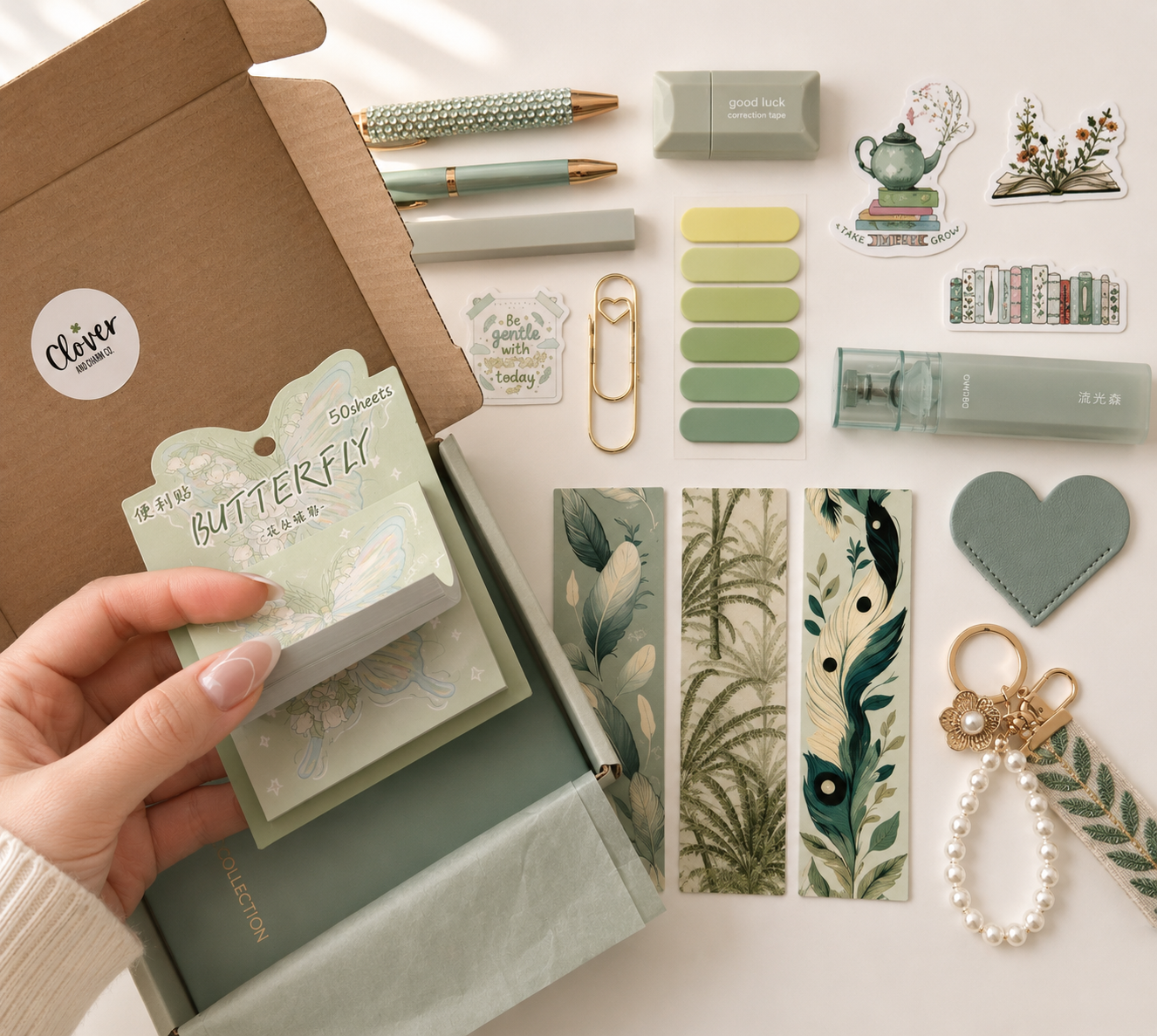 green_stationery_set_sticky_notes.png