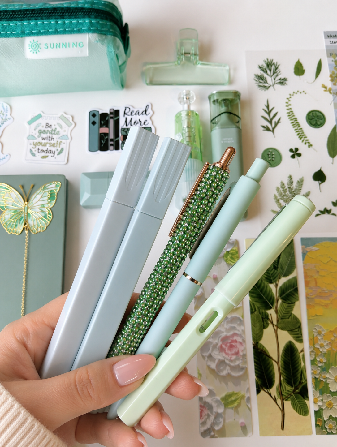 Signature_green_pens.png
