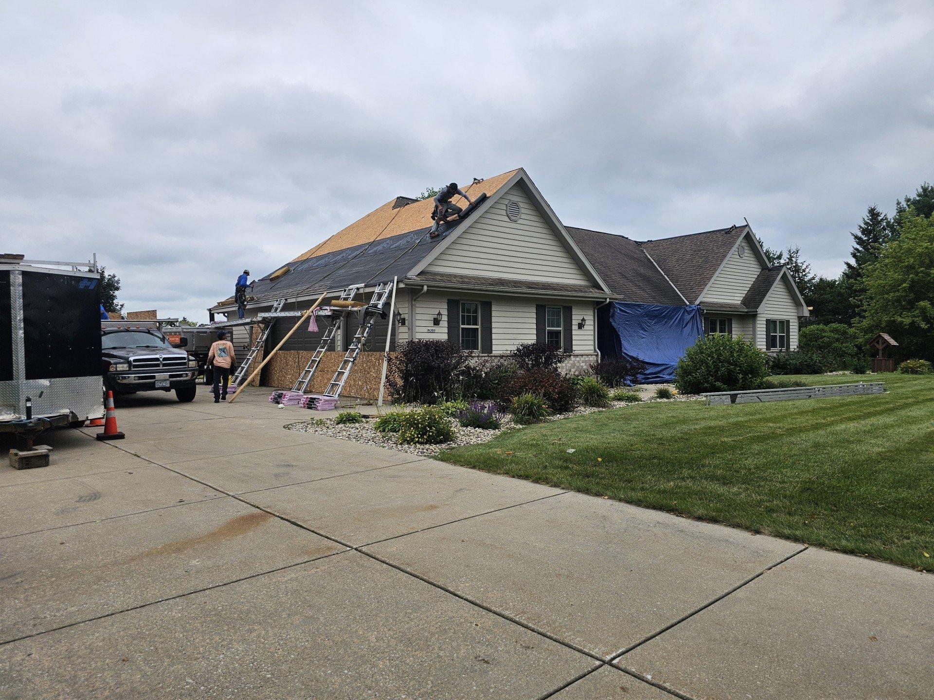 ROOFING SERVICES