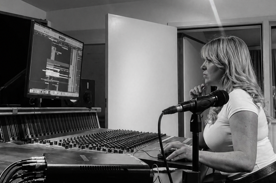 ‘Ain’t Got A  Hold of Me’ - From Song Paralysis to Self Production
