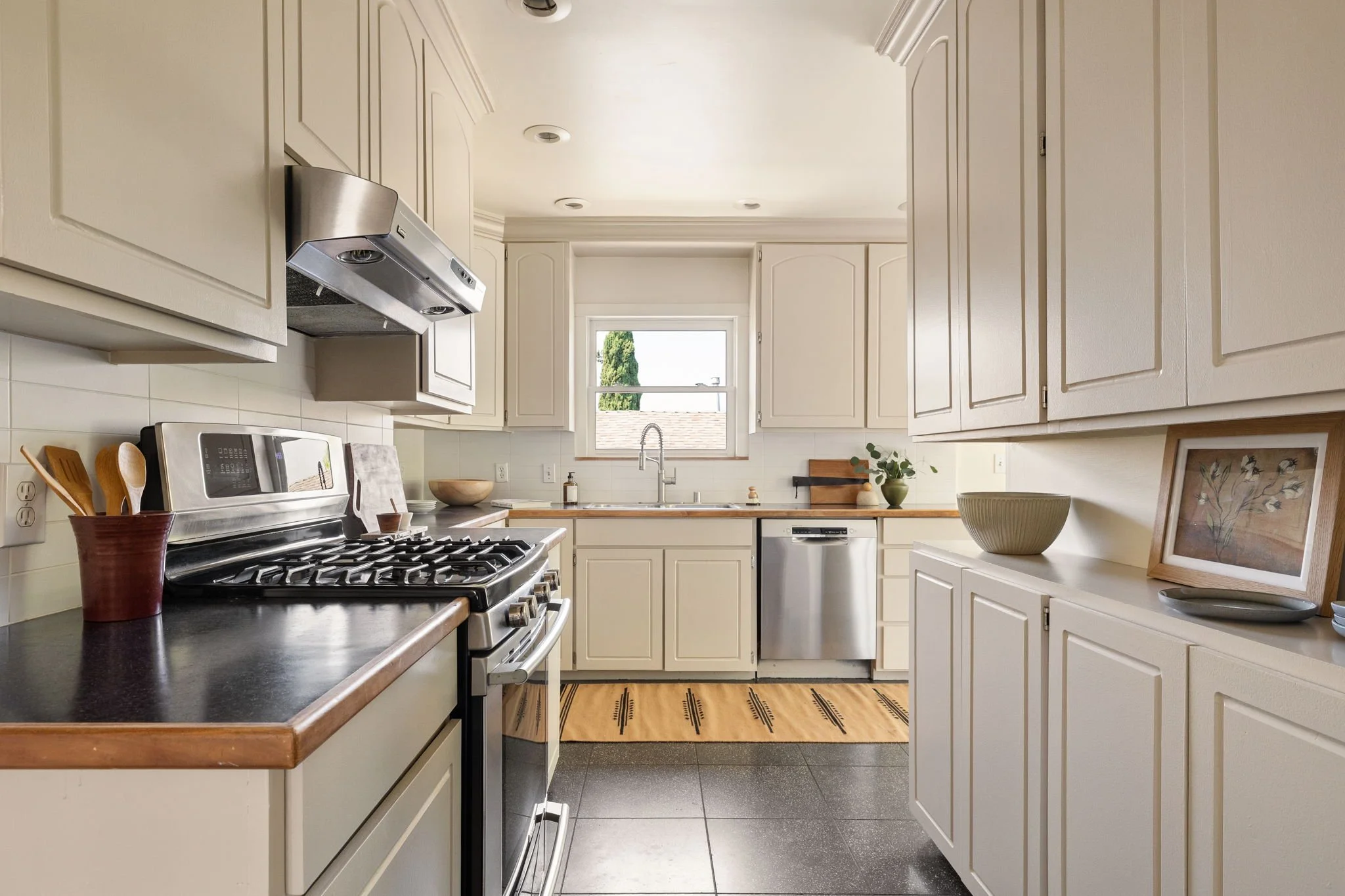 14-web-or-mls-708 N Ave 53-14.jpg