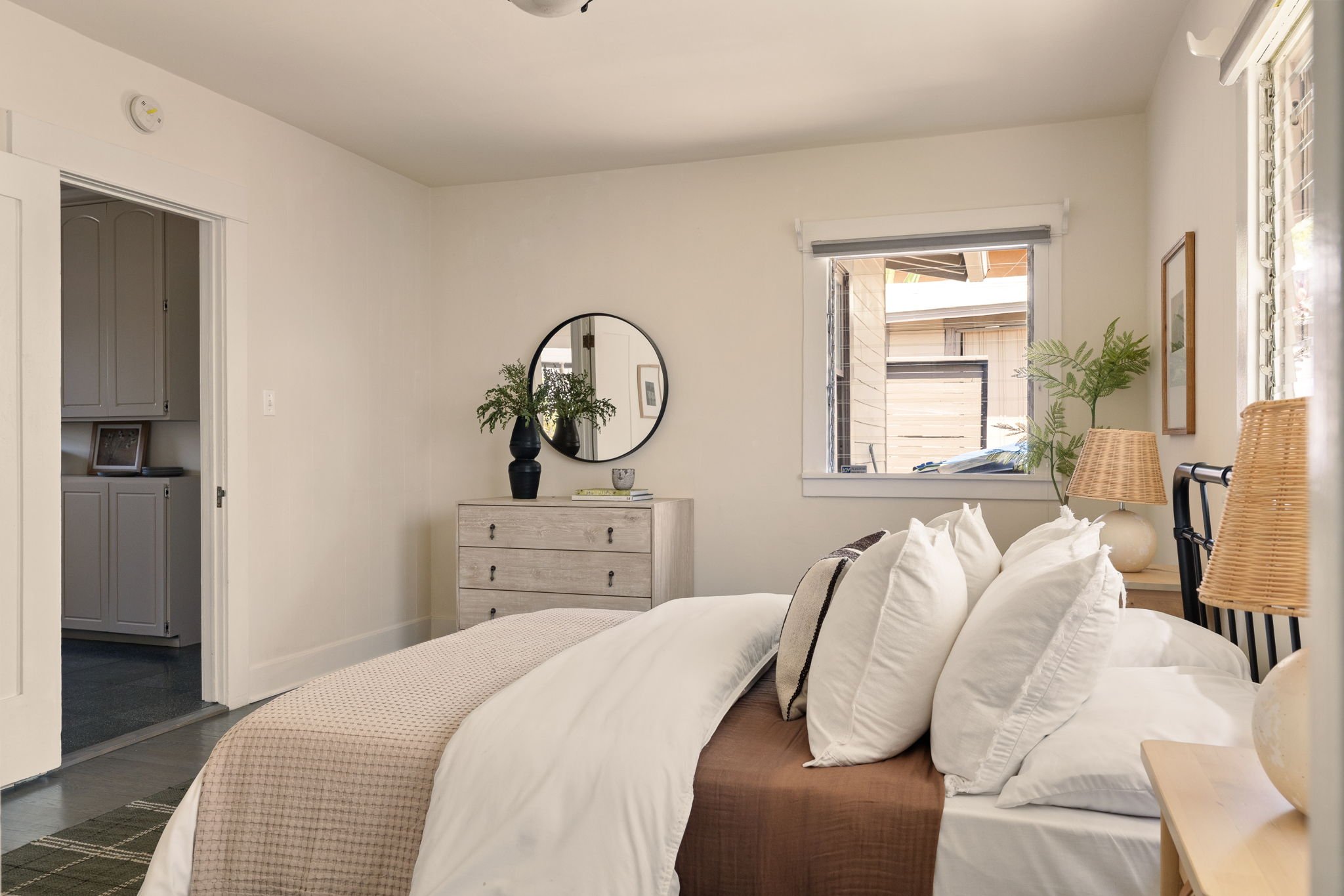 24-web-or-mls-708 N Ave 53-24.jpg