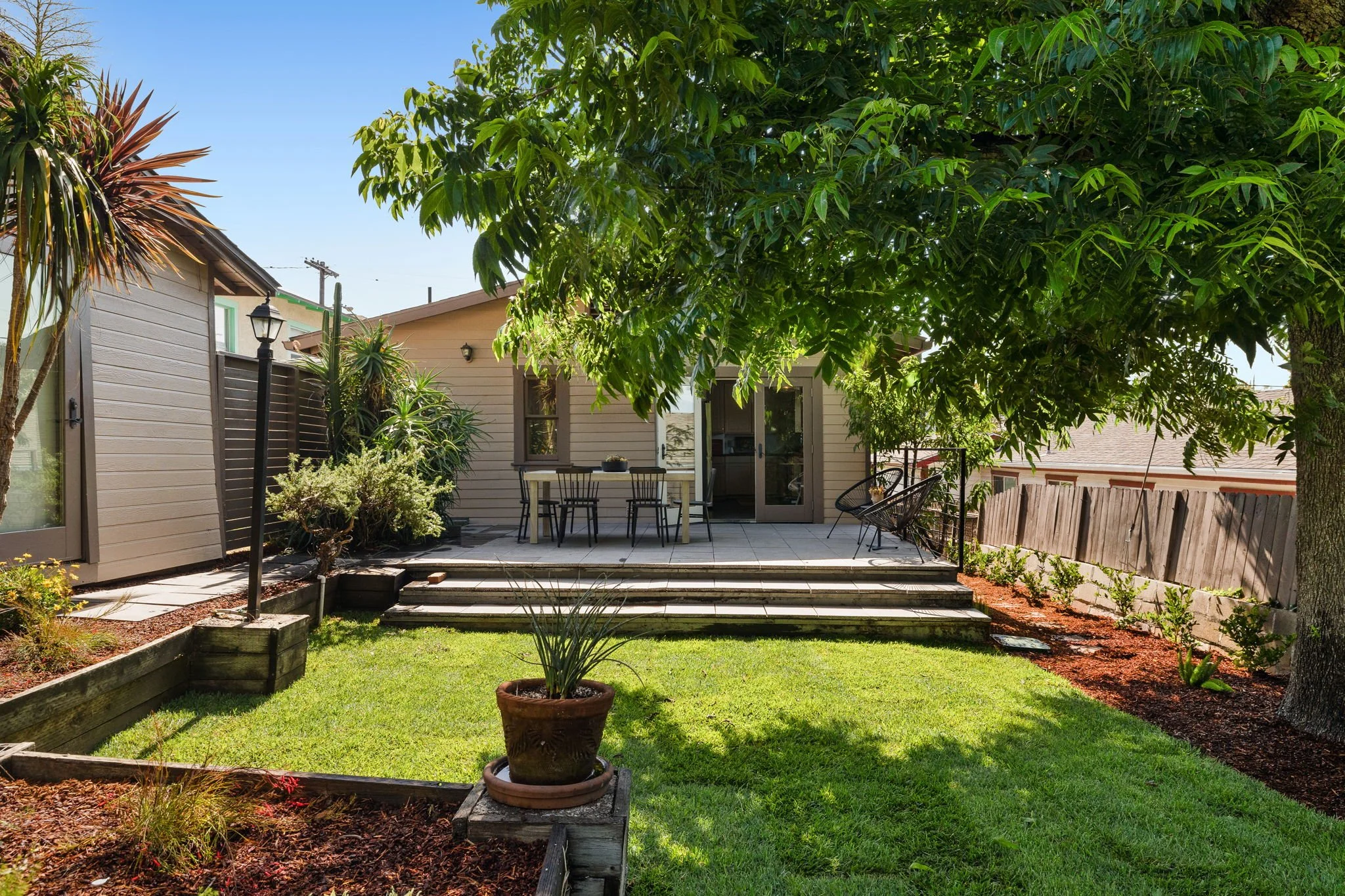 33-web-or-mls-708 N Ave 53-33.jpg